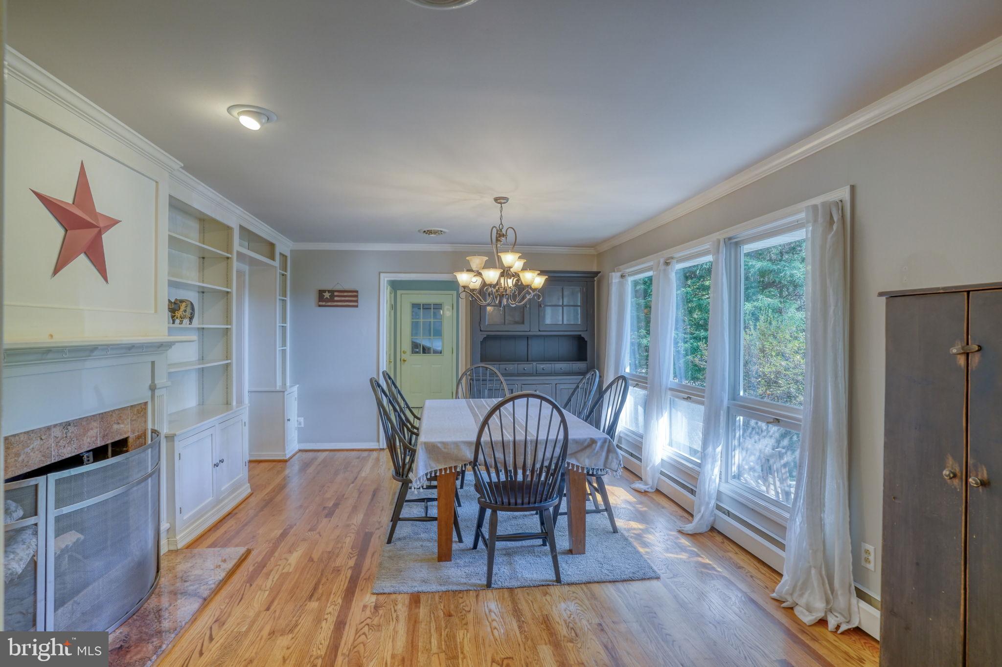 17 E PARKWAY
