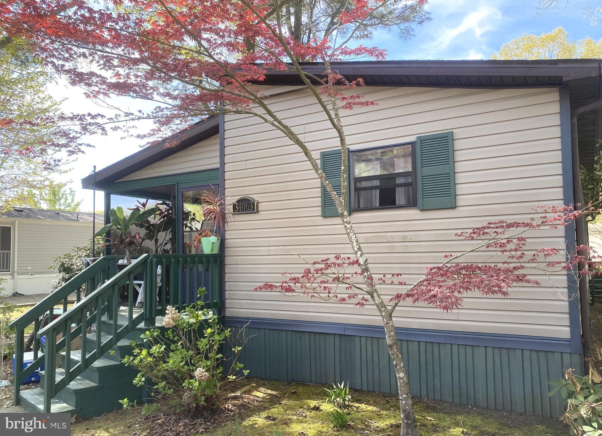 34063 VILLAGE WAY E-995