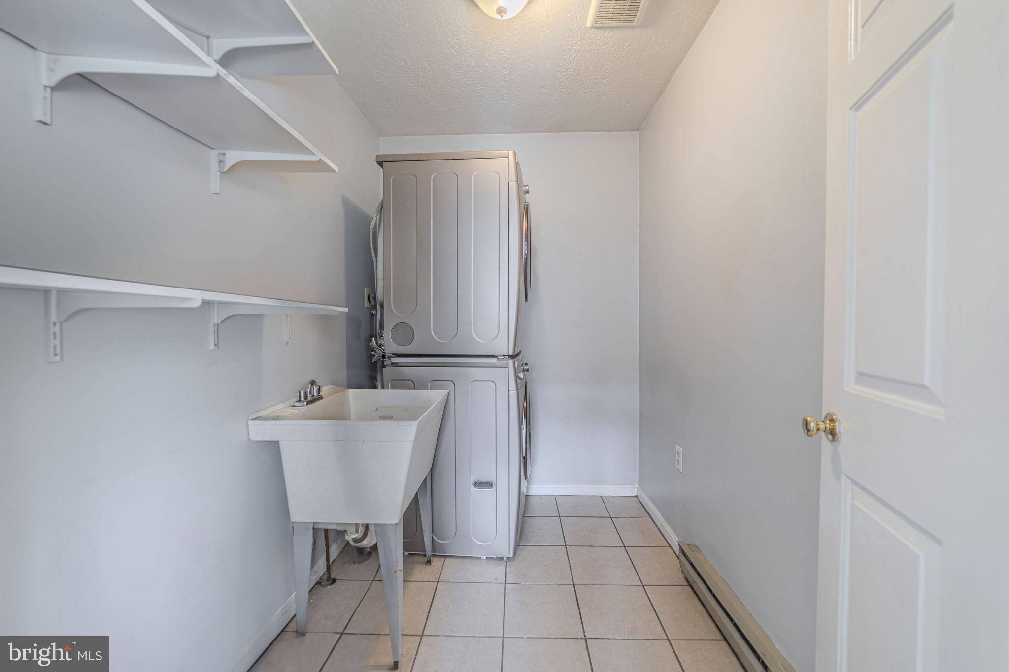 PATRICK HENRY ESTATES - Residential