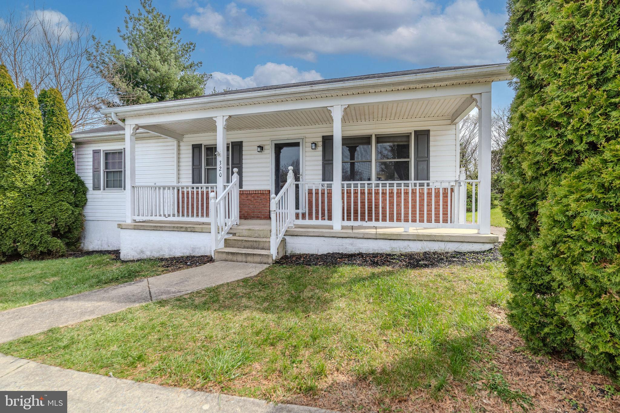 PATRICK HENRY ESTATES - Residential