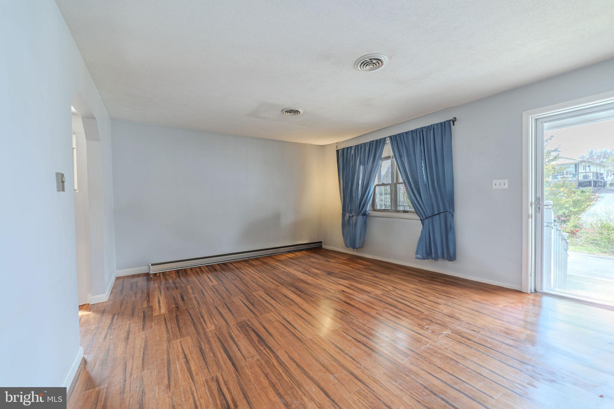 PATRICK HENRY ESTATES - Residential