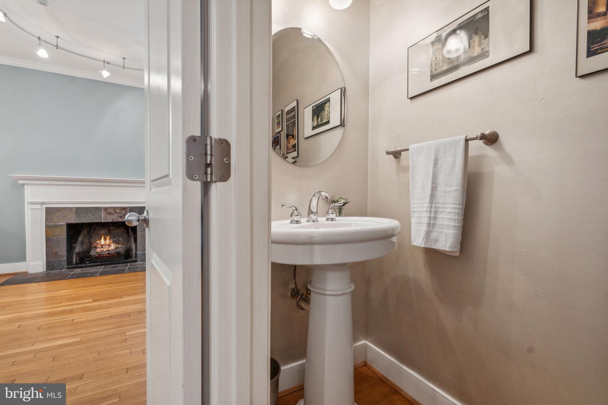 CHEVY CHASE - Residential