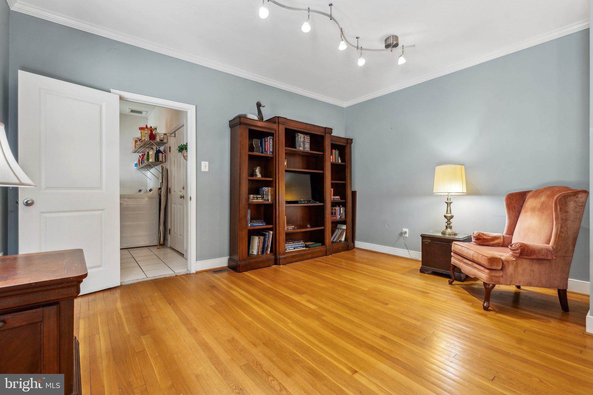 CHEVY CHASE - Residential