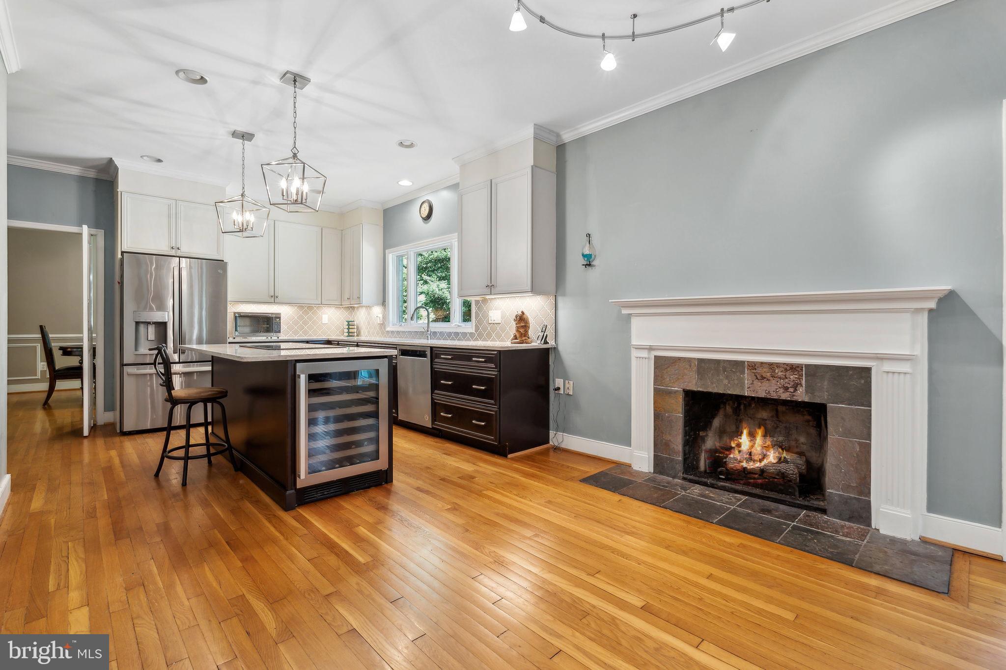 CHEVY CHASE - Residential