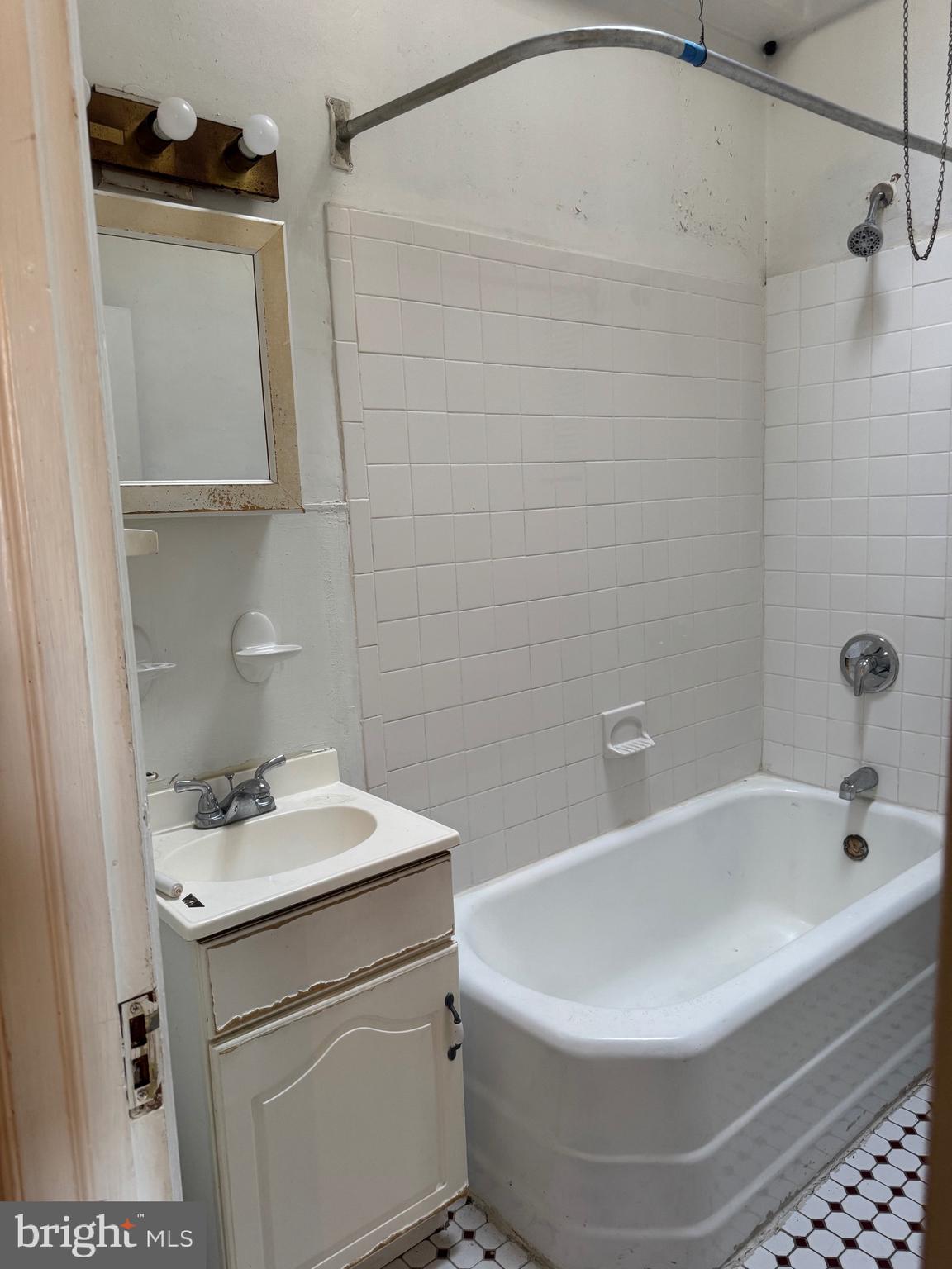 2400 SOUTH - Residential