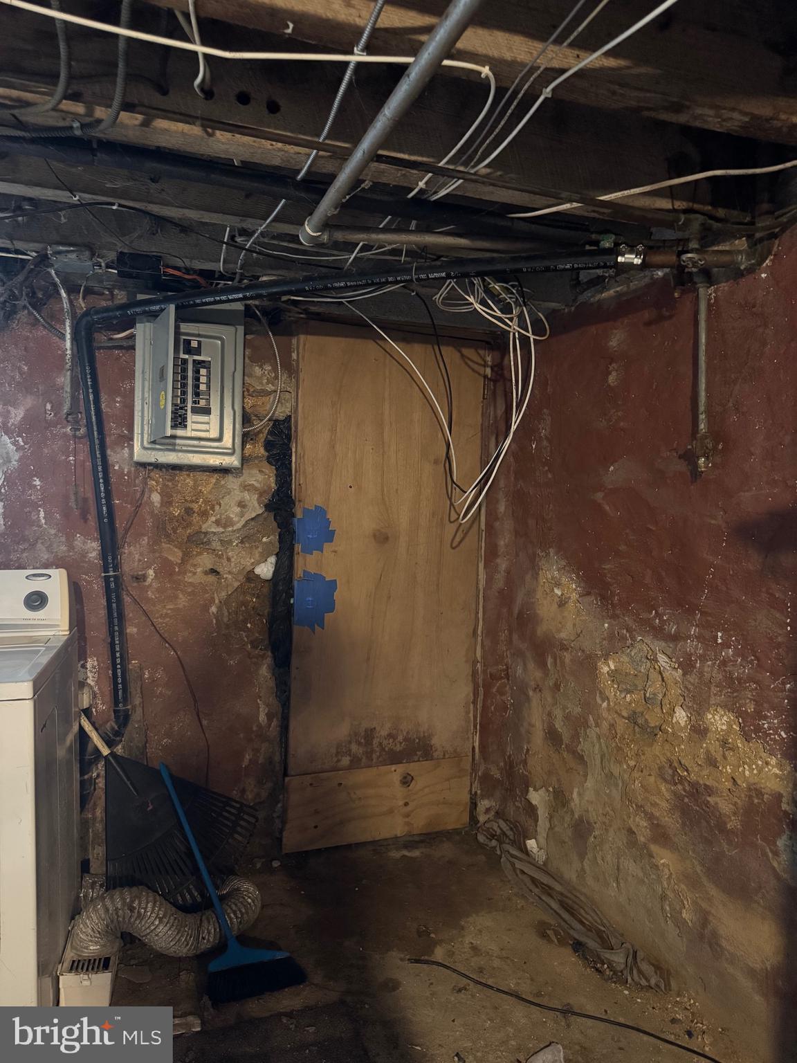 2400 SOUTH - Residential