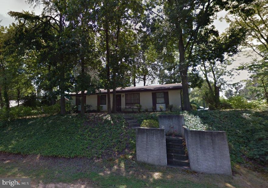 Investors Delight.  Rancher in the Briarcroft community. Minutes to the MARC train.  Close to the BW Parkway (30 min away from DC or Baltimore). Close to the ICC leading to Gaithersburg right up the street. No HOA. Carport and paved driveway.