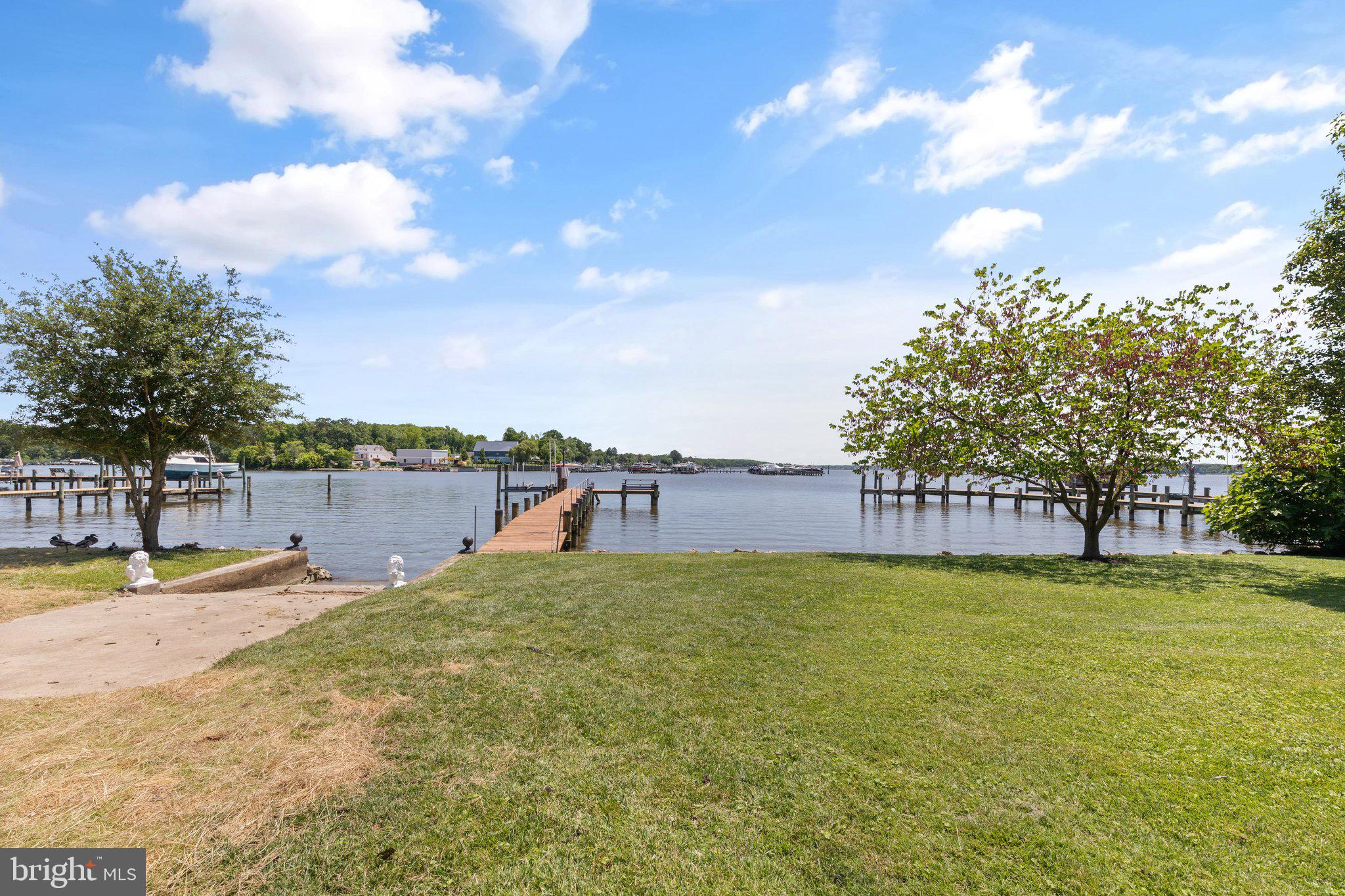 HYDE PARK - Residential