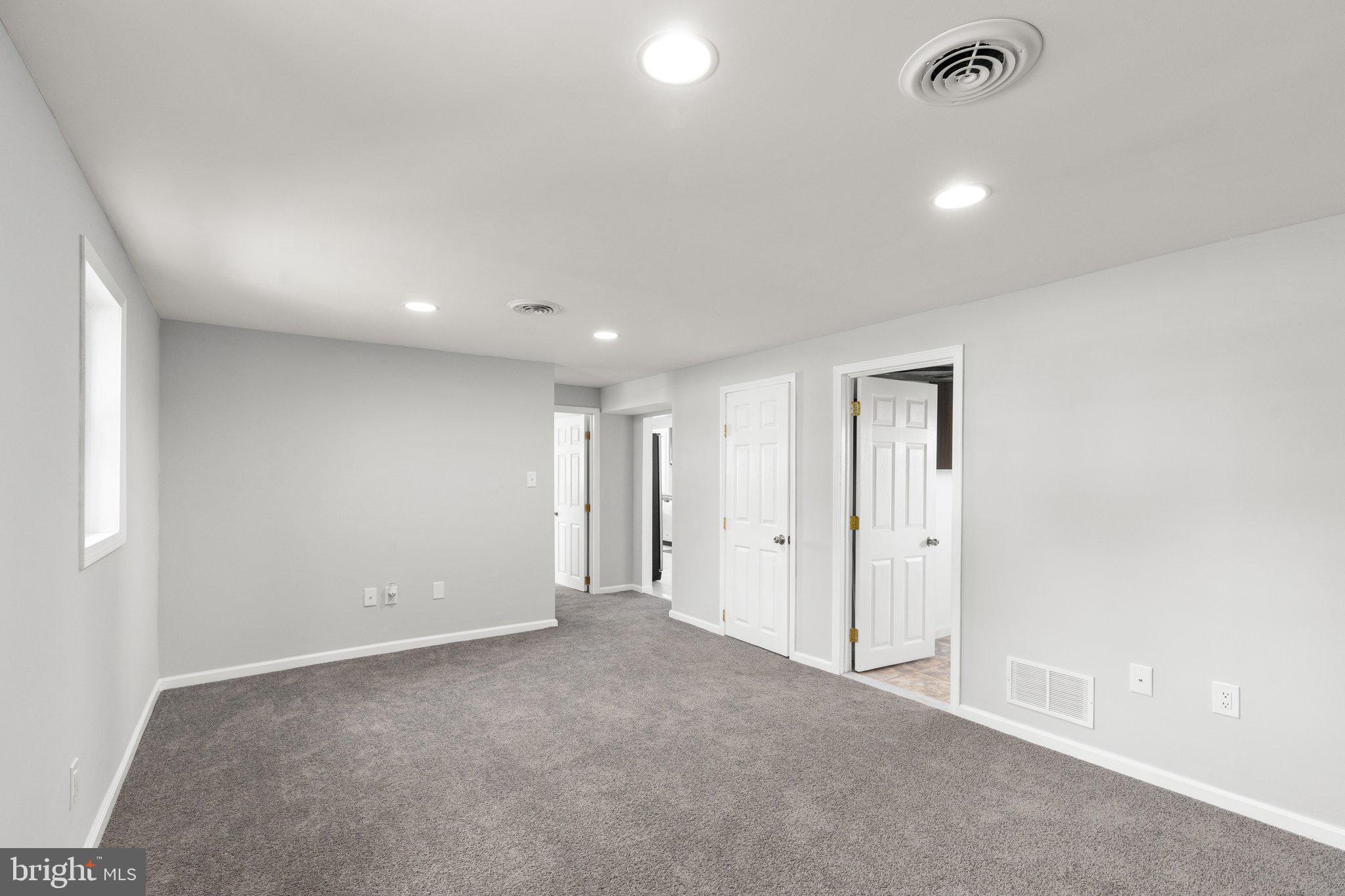 HYDE PARK - Residential