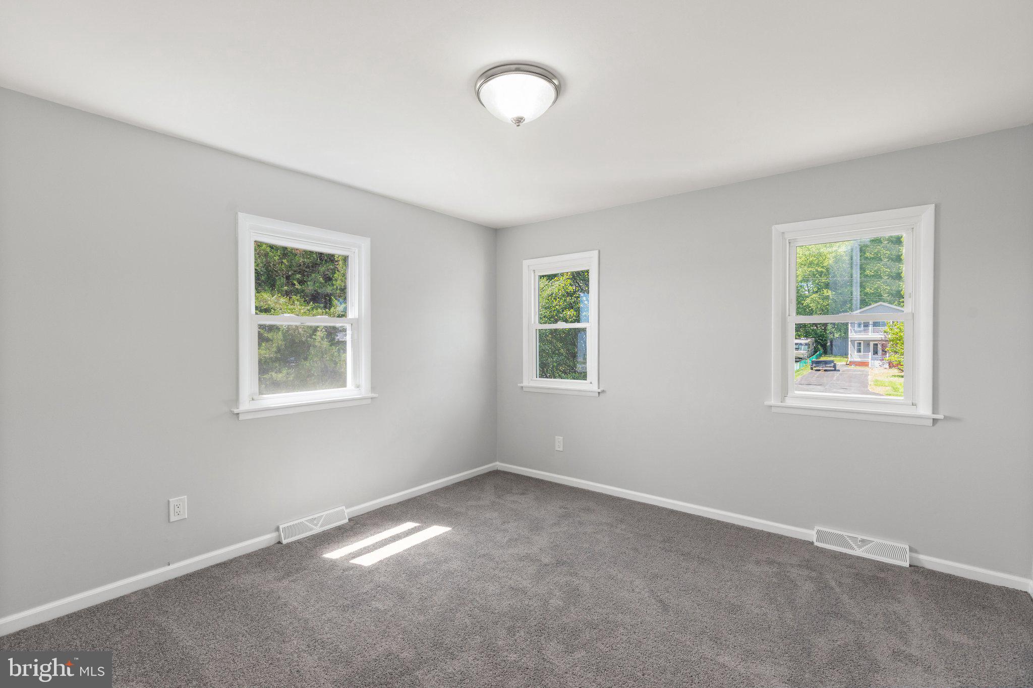 HYDE PARK - Residential