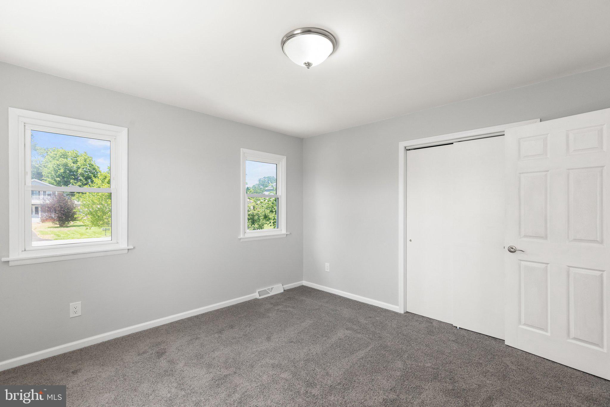 HYDE PARK - Residential