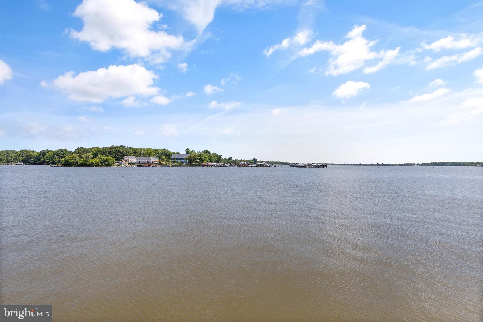 HYDE PARK - Residential