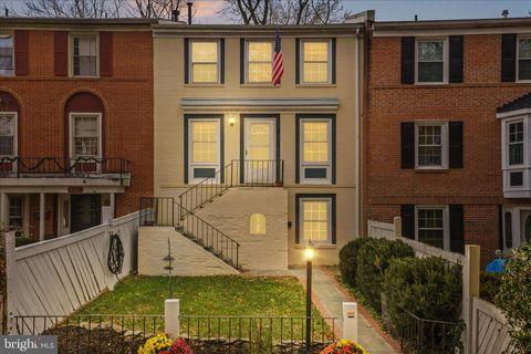 8180 FERNLAKE COURT ALEXANDRIA VA 22309