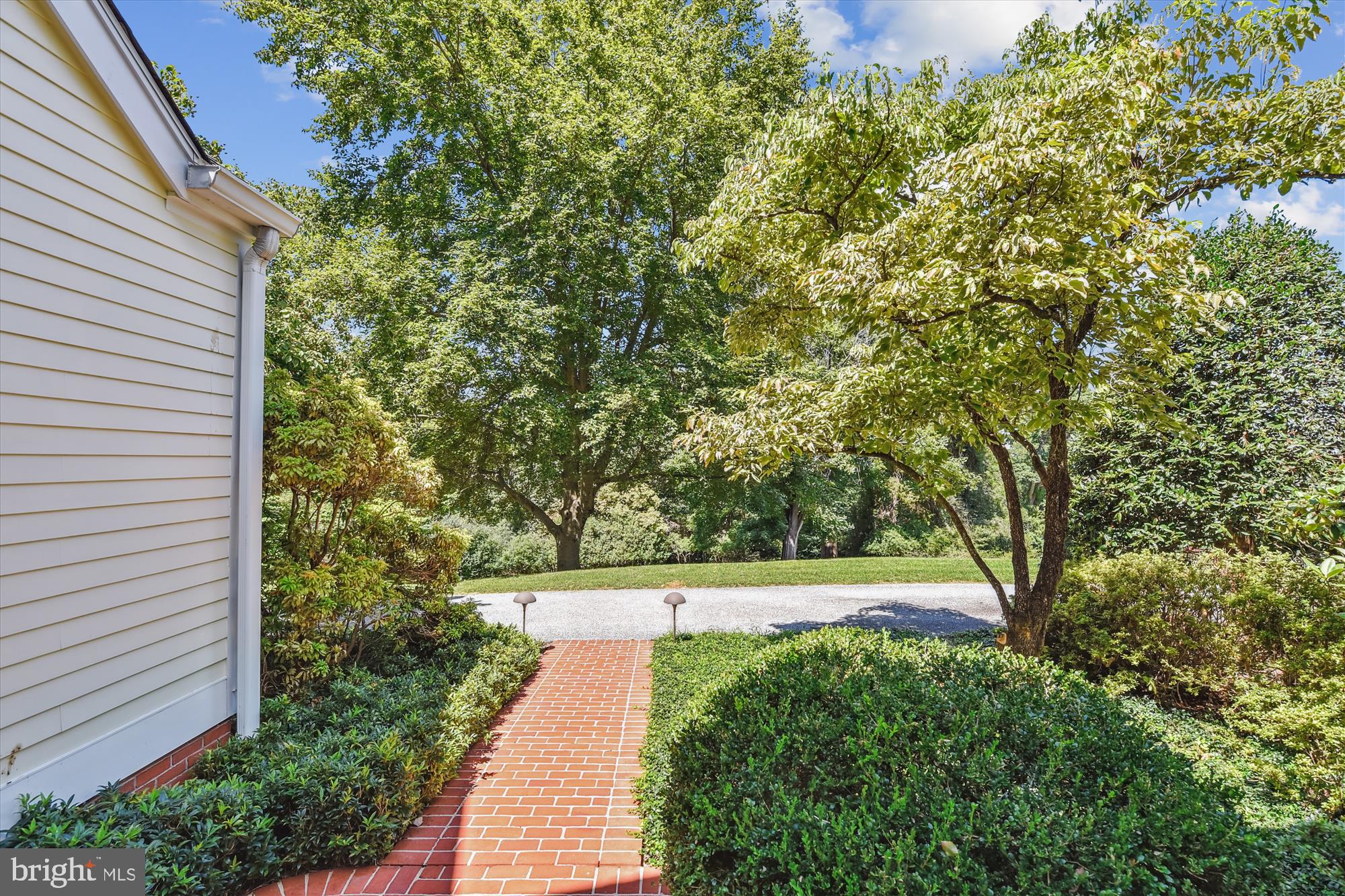 RUXTON - Residential