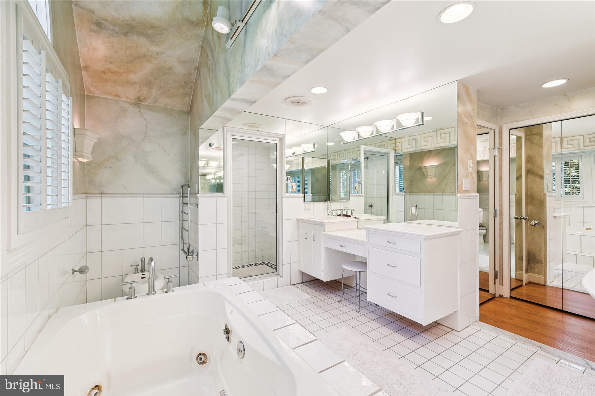 RUXTON - Residential