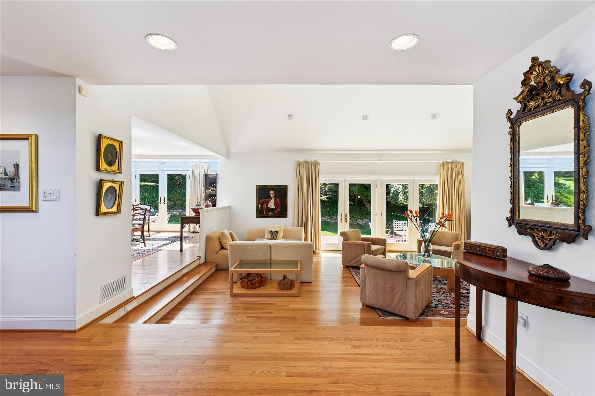 RUXTON - Residential