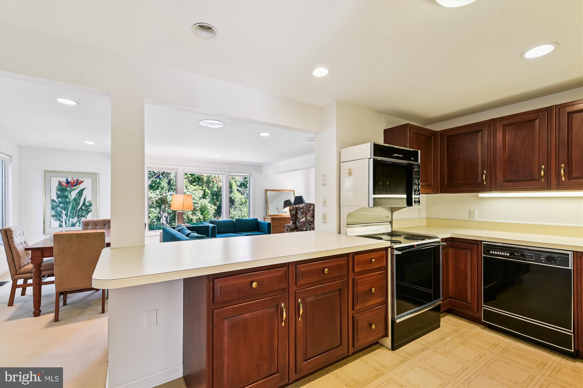 RUXTON - Residential