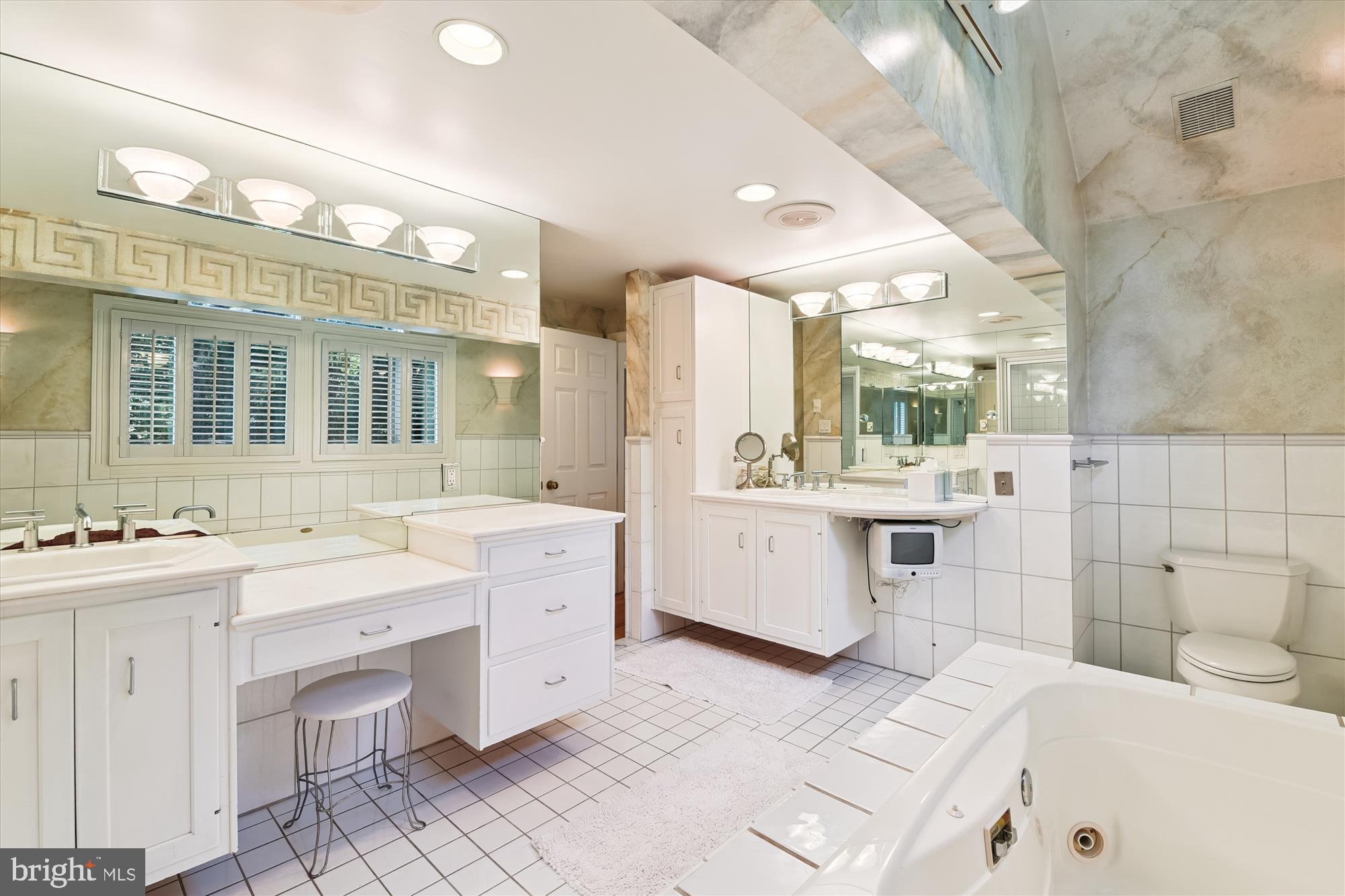 RUXTON - Residential