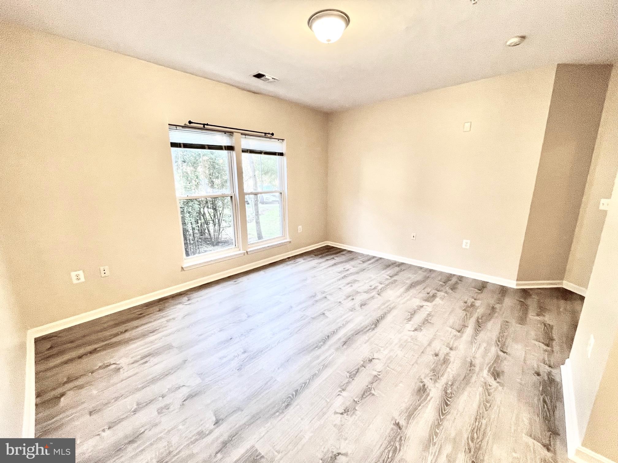 HUNTERS BRANCH - Residential Lease