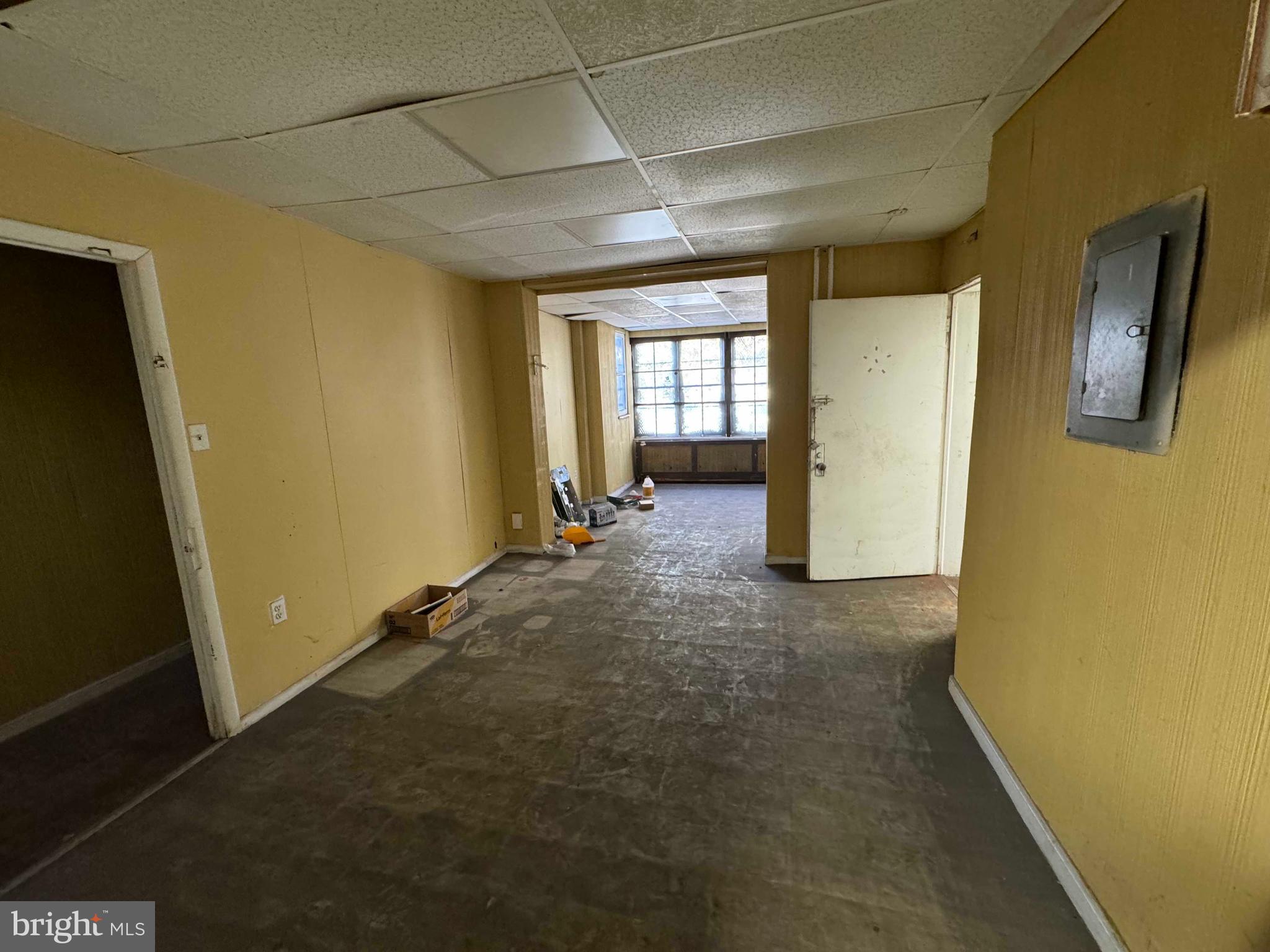 PHILADELPHIA (NORTH) - Commercial Sale