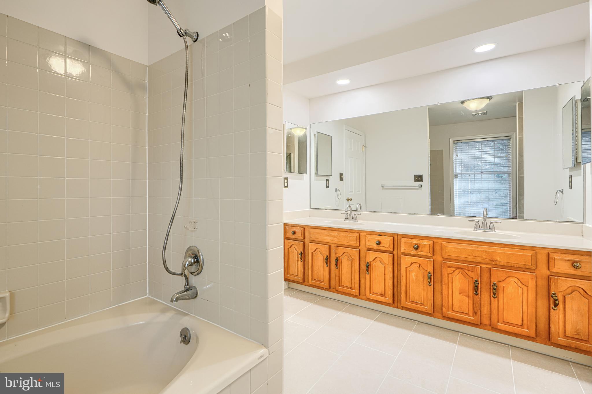 HUNT RIDGE - Residential