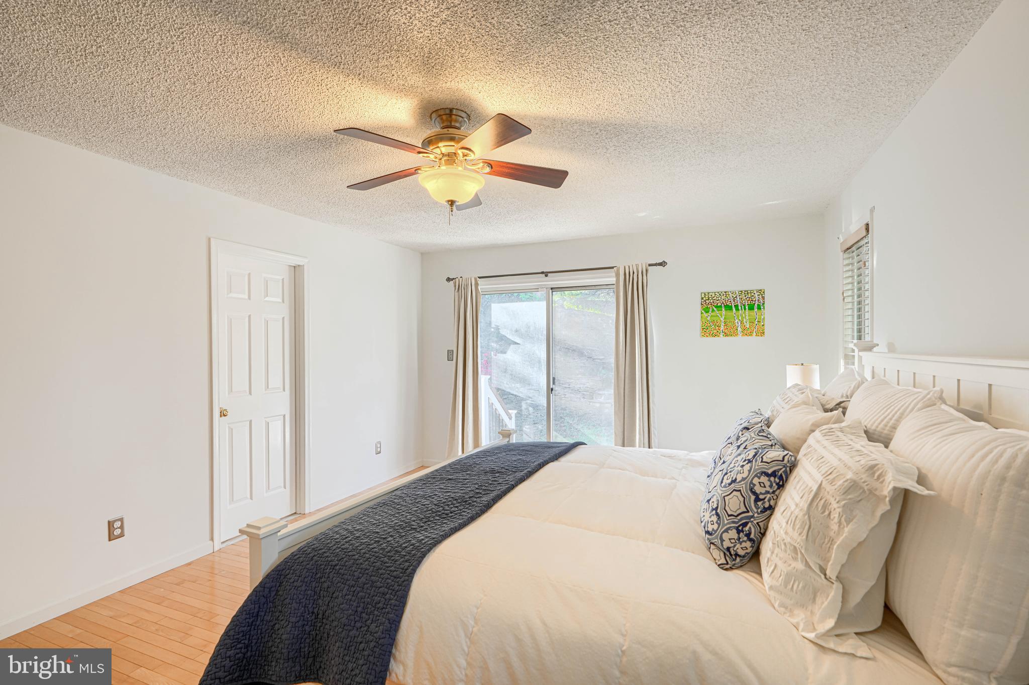 HUNT RIDGE - Residential