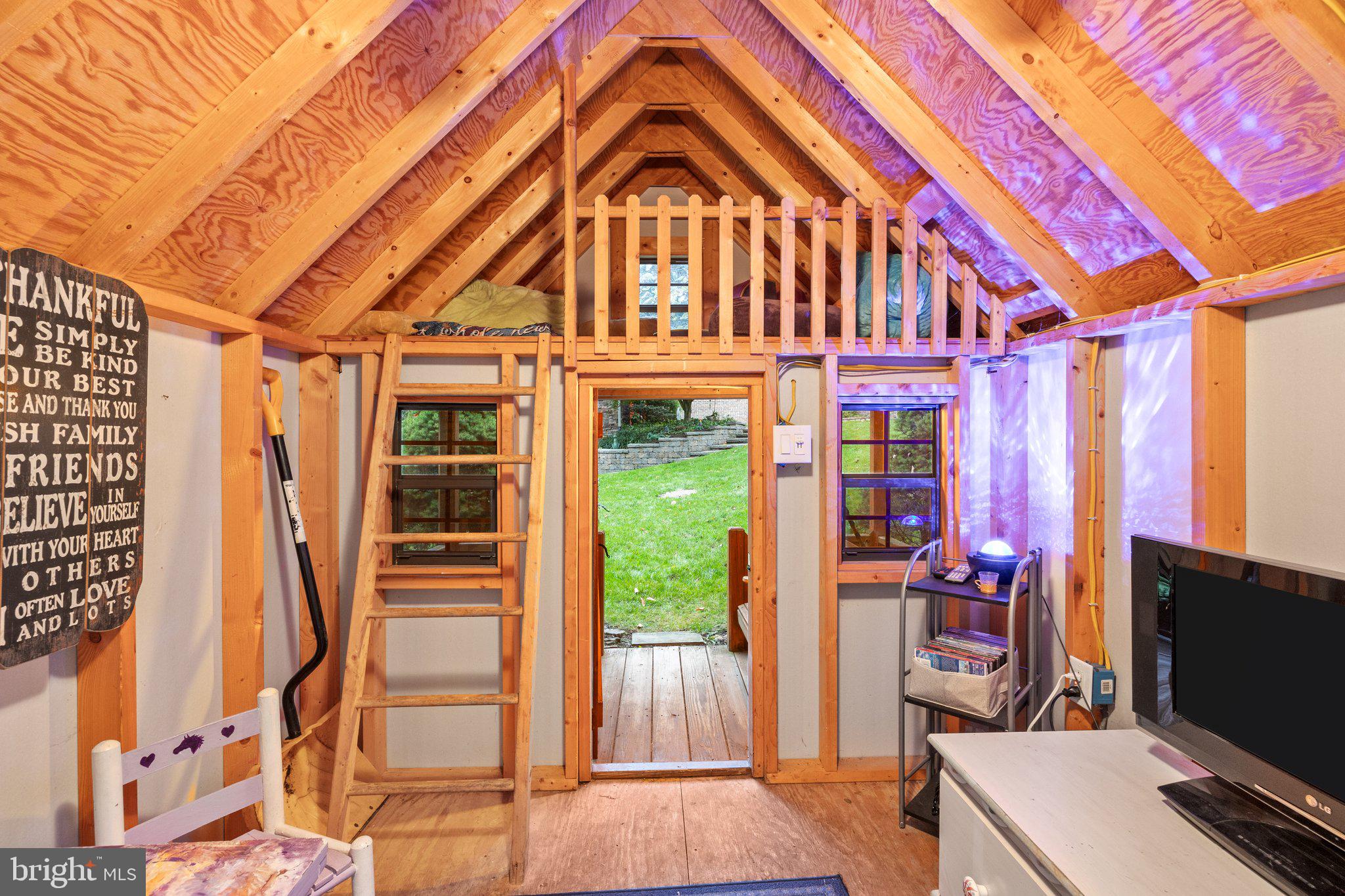 HUNTINGDON VALLEY - Residential