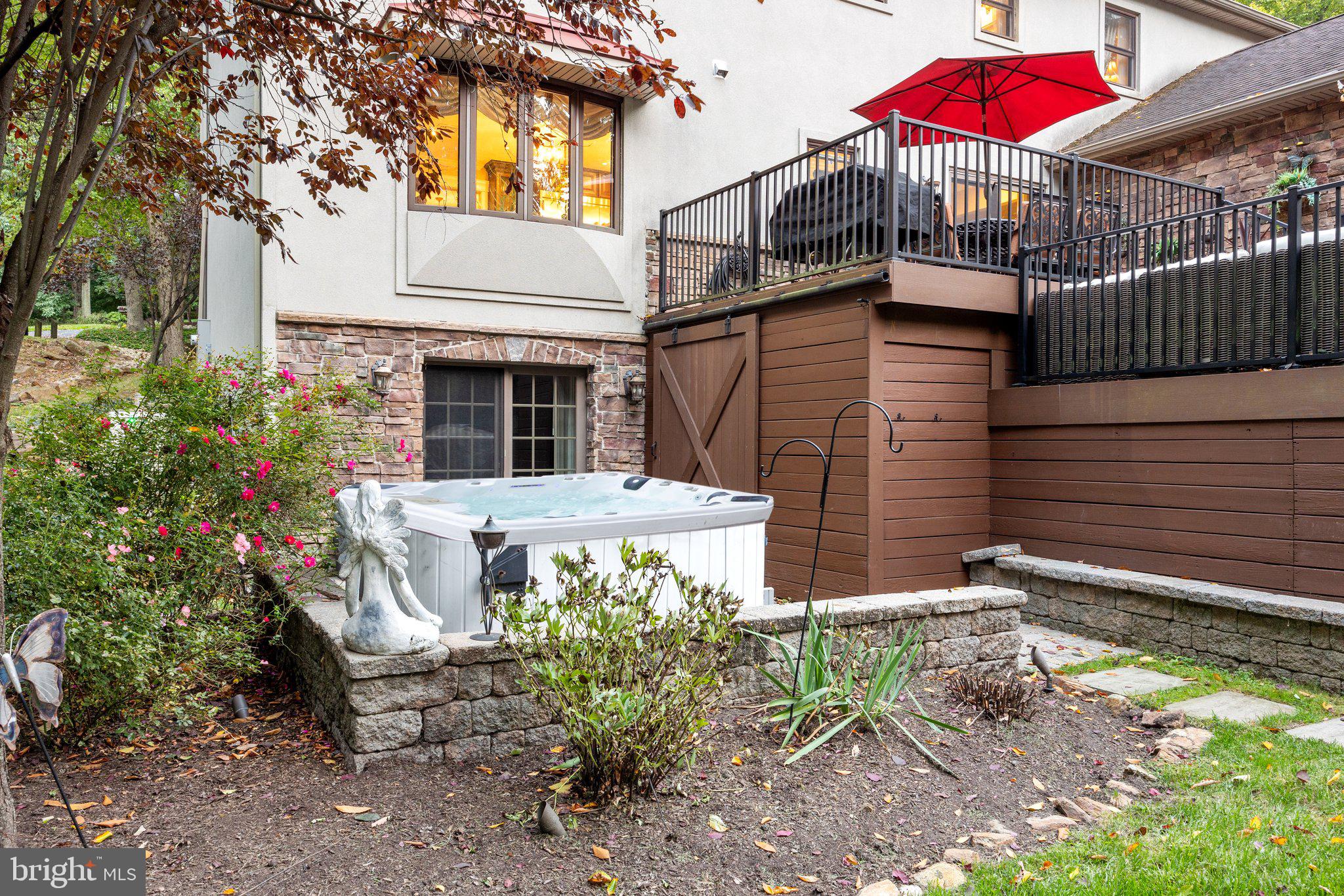HUNTINGDON VALLEY - Residential