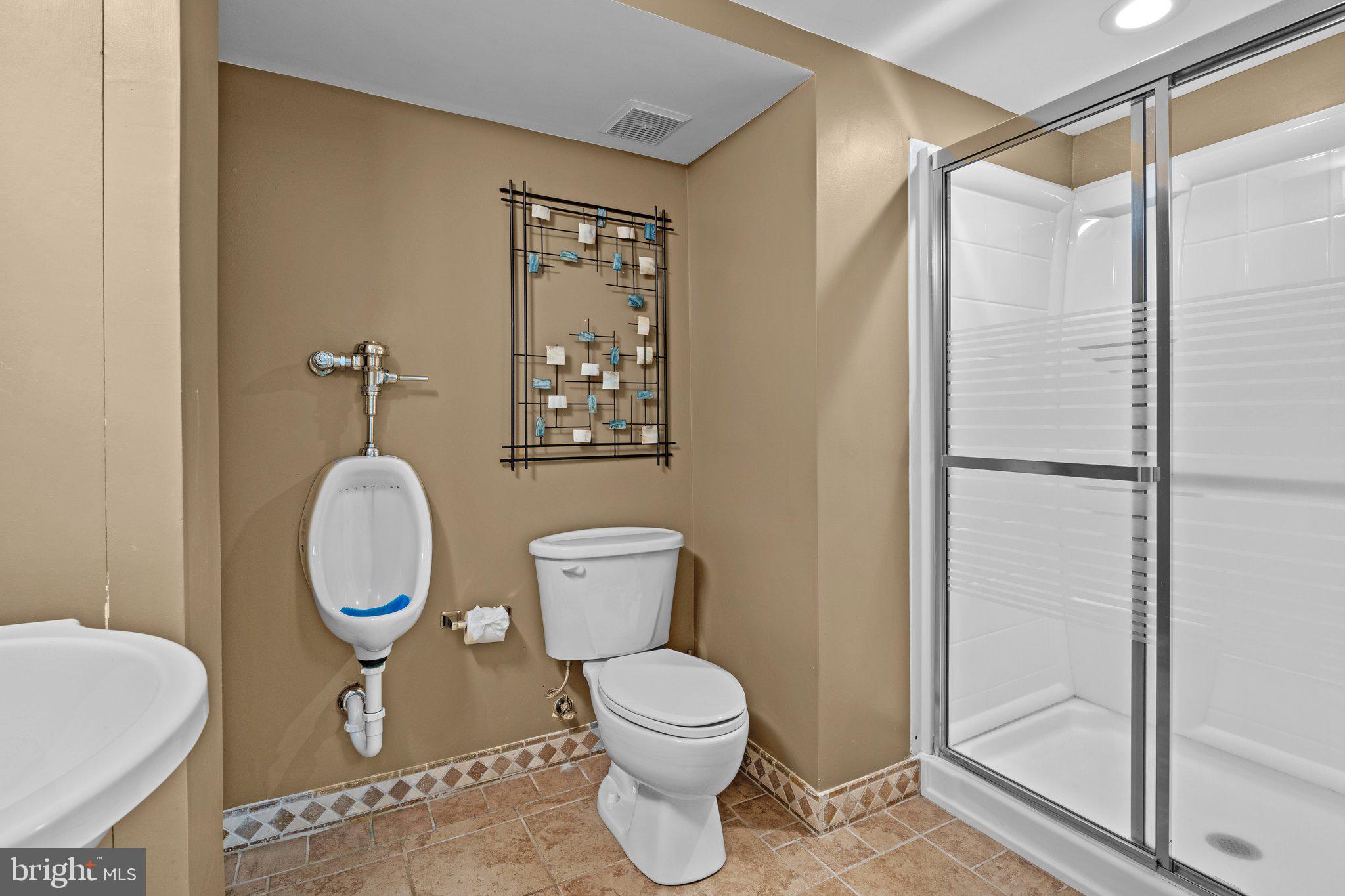 HUNTINGDON VALLEY - Residential