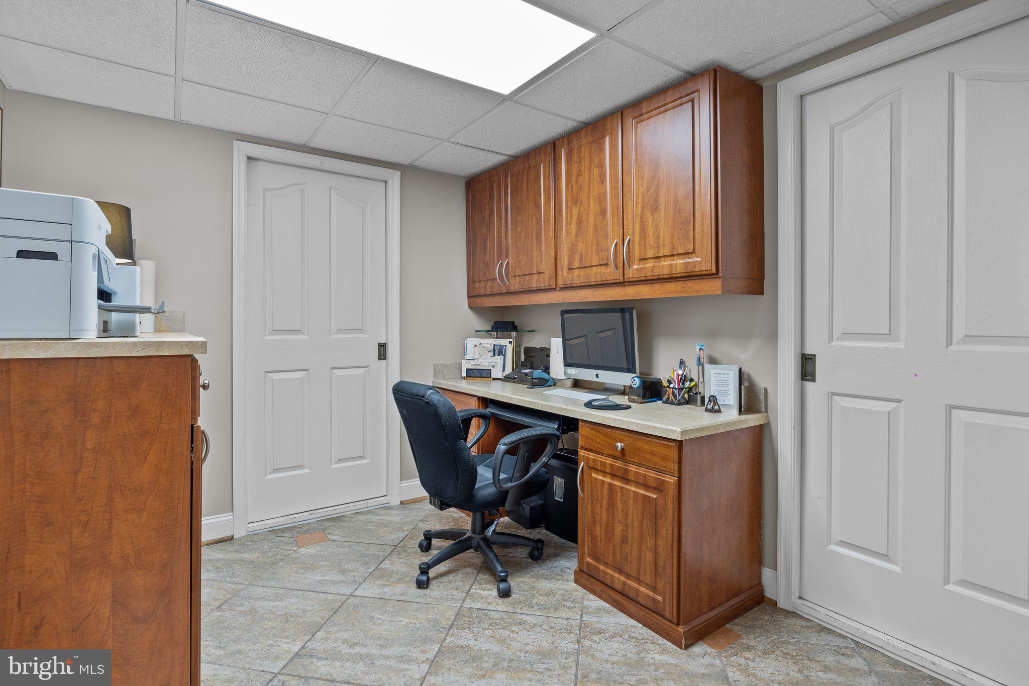 HUNTINGDON VALLEY - Residential