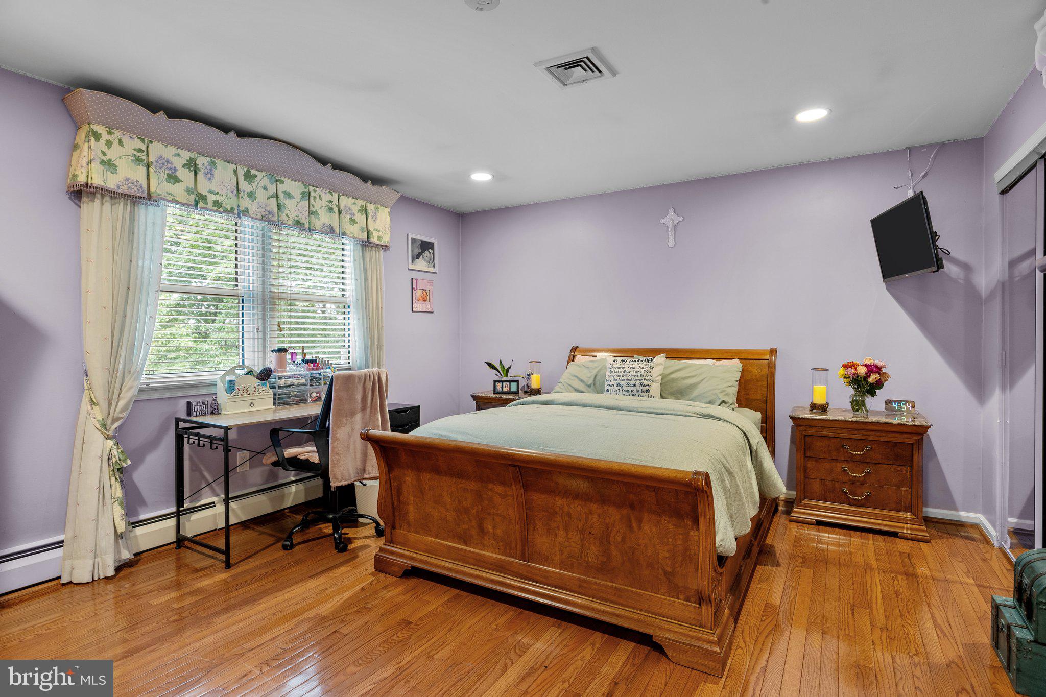 HUNTINGDON VALLEY - Residential