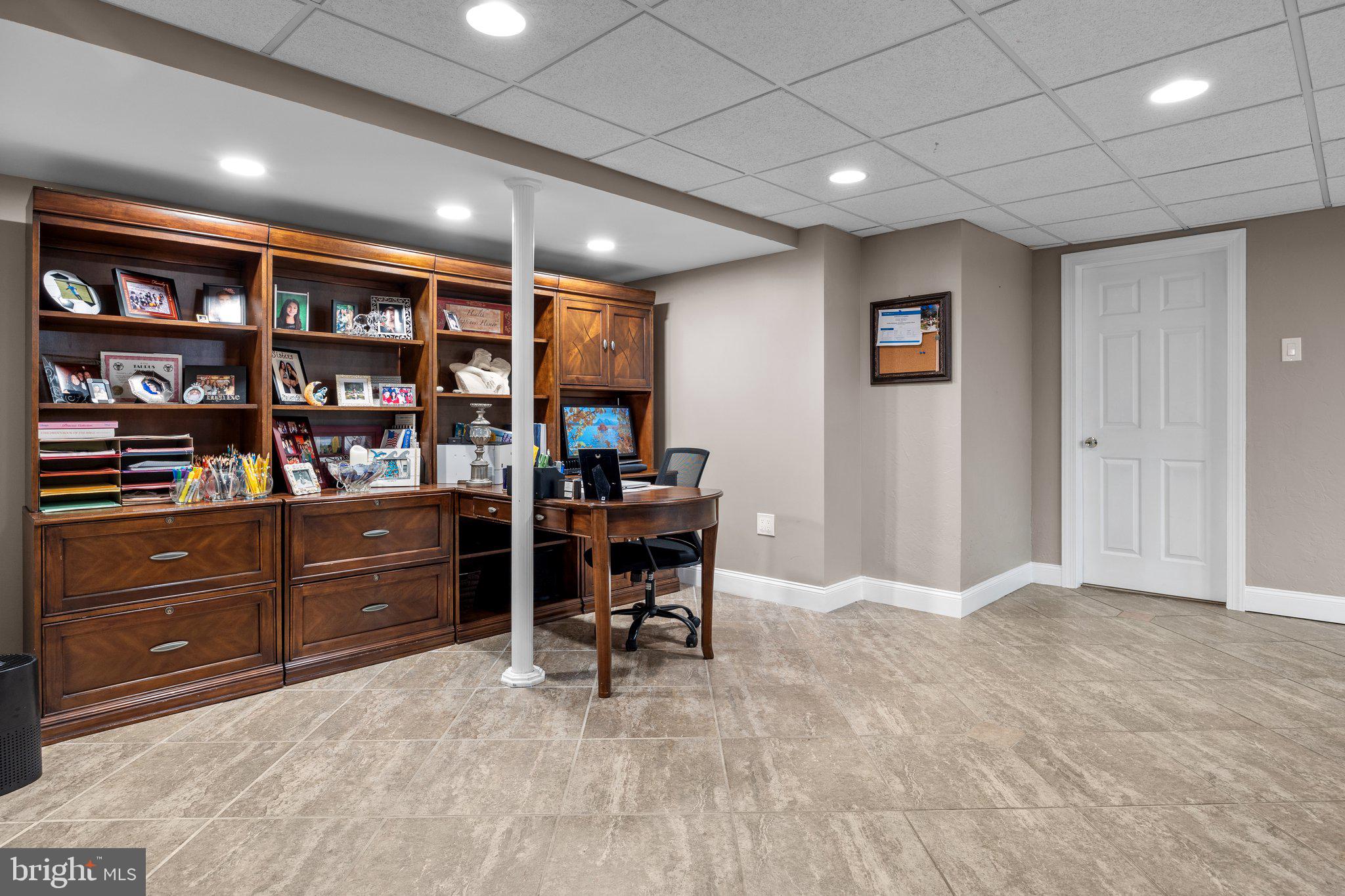 HUNTINGDON VALLEY - Residential