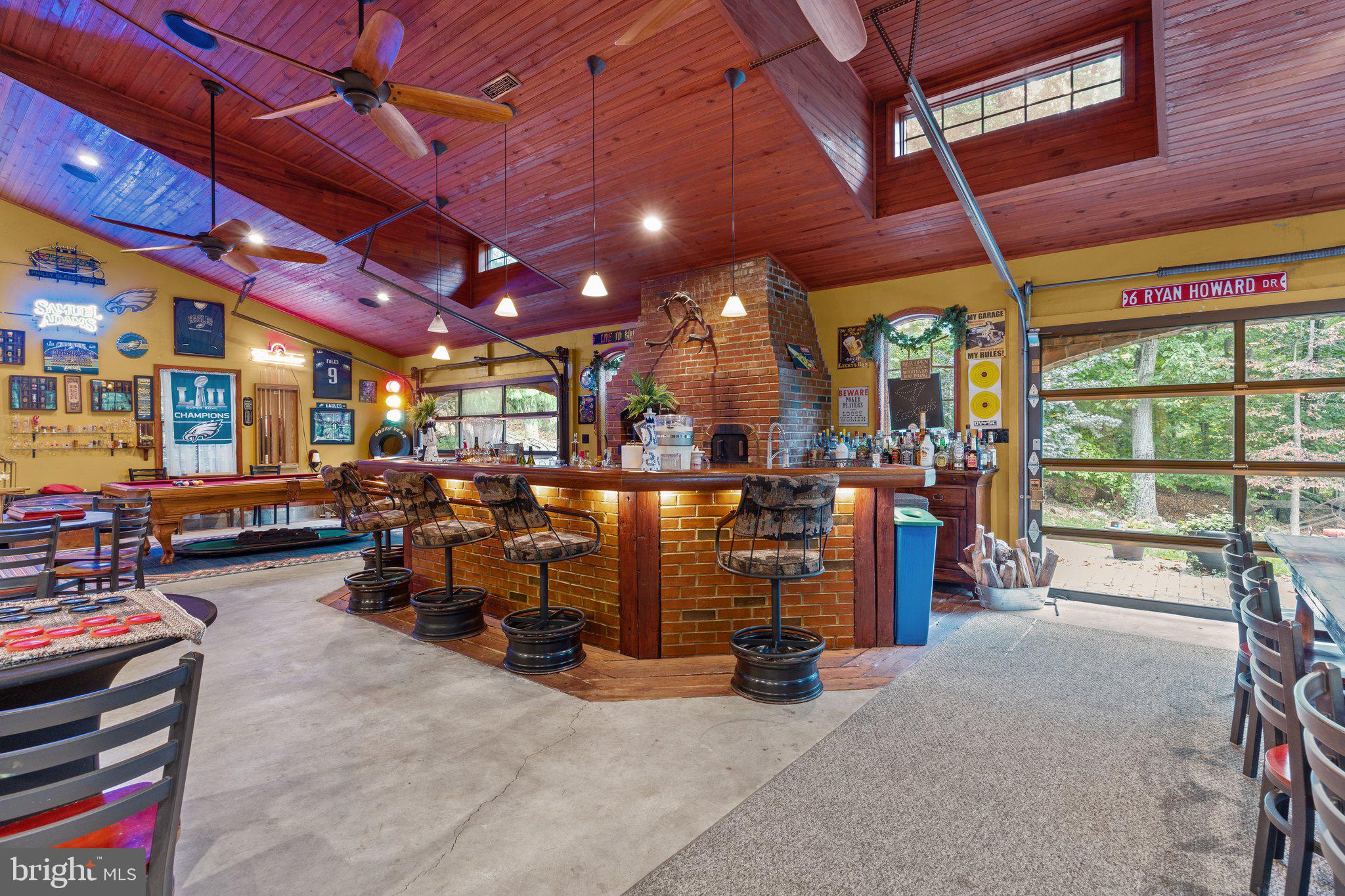 HUNTINGDON VALLEY - Residential