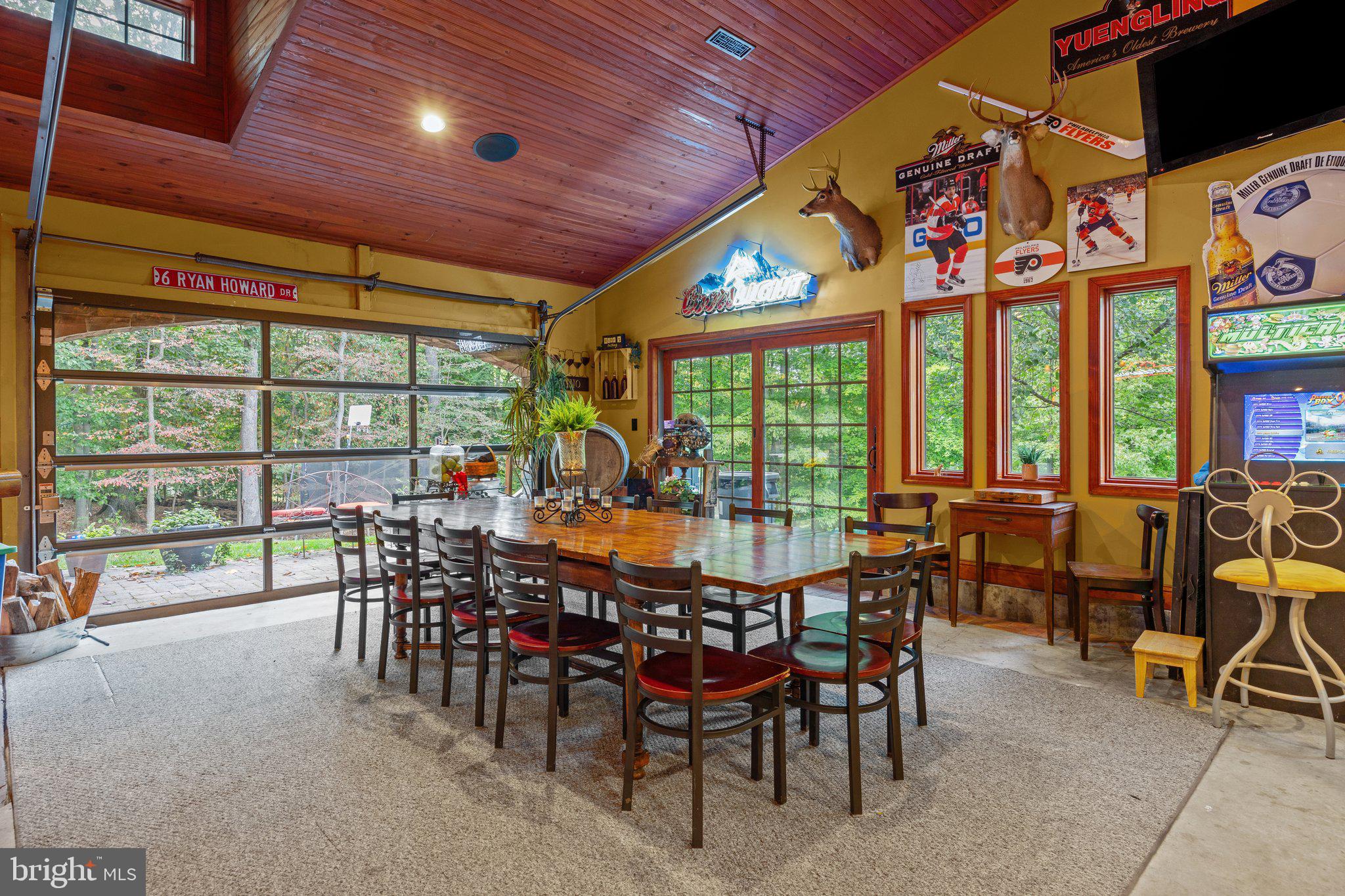 HUNTINGDON VALLEY - Residential