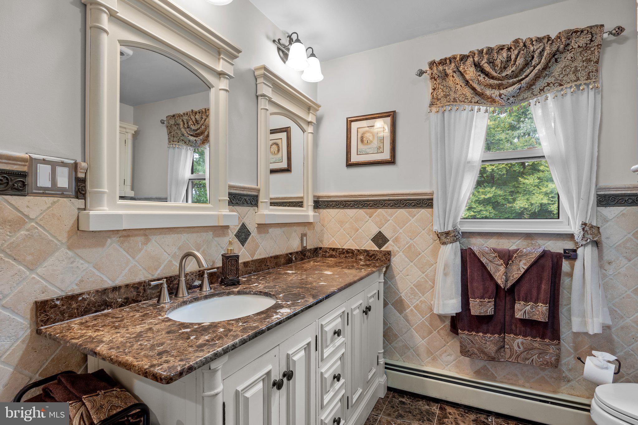HUNTINGDON VALLEY - Residential