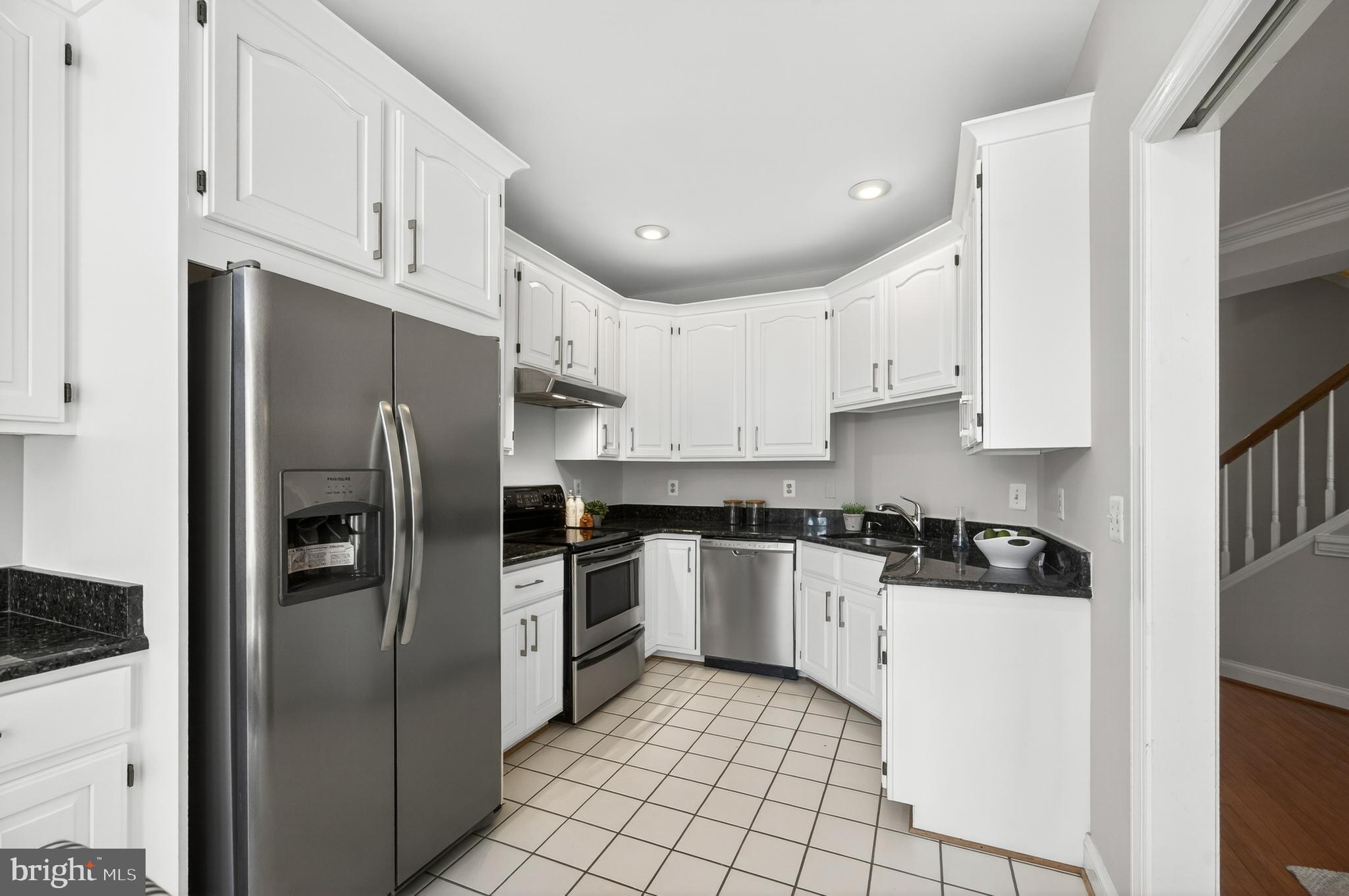 COURTHOUSE WOODS - Residential