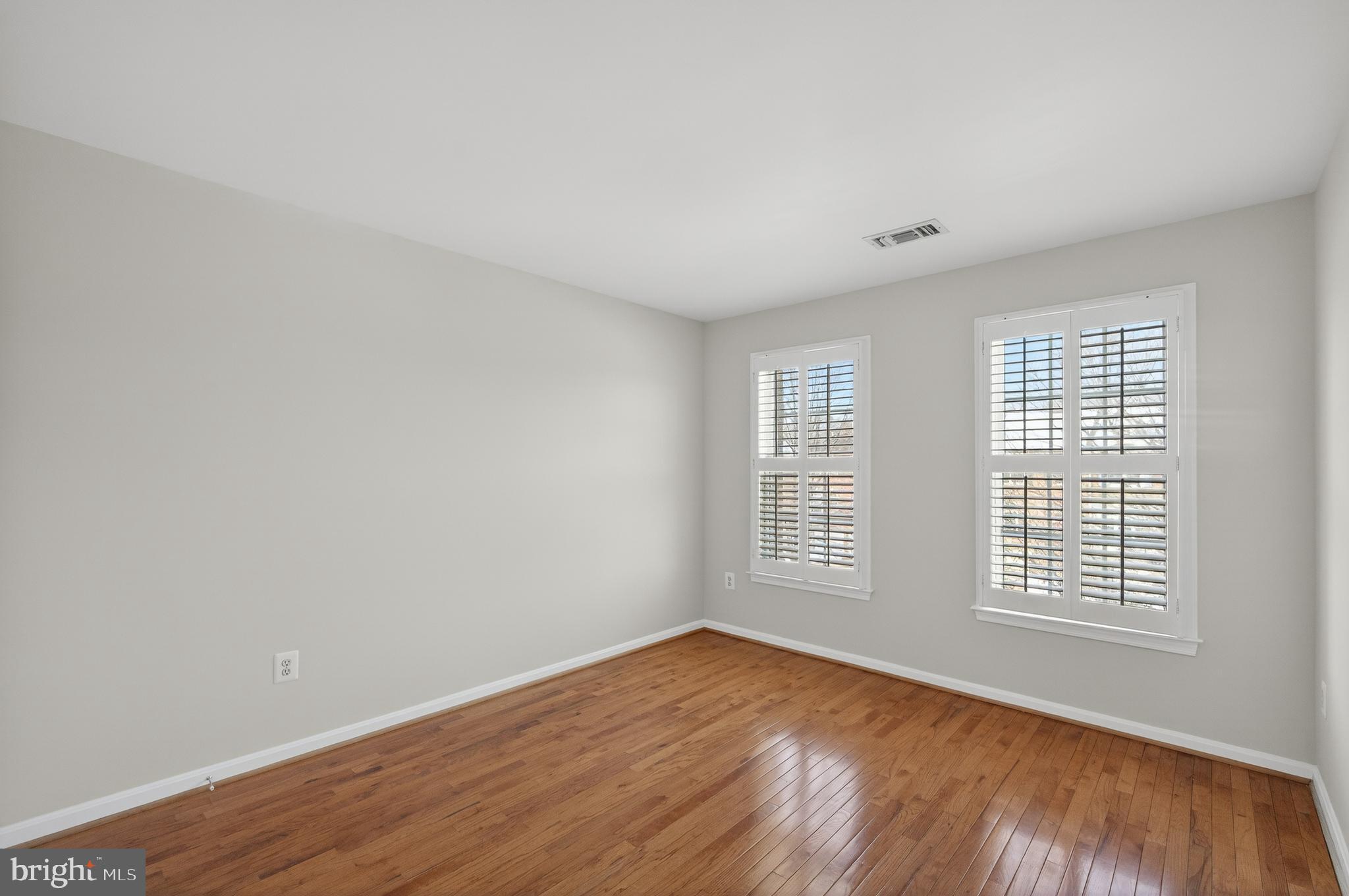 COURTHOUSE WOODS - Residential