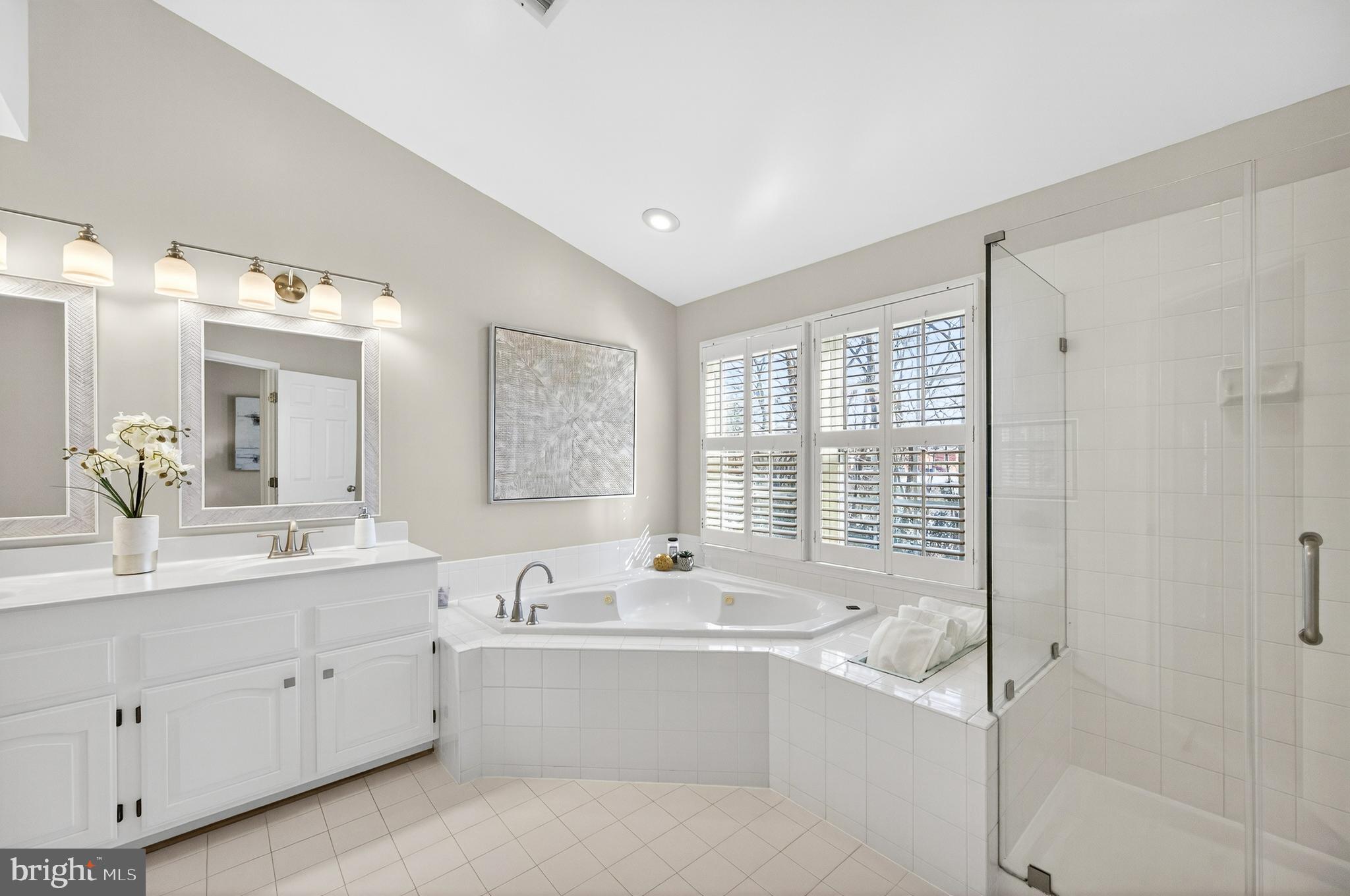 COURTHOUSE WOODS - Residential