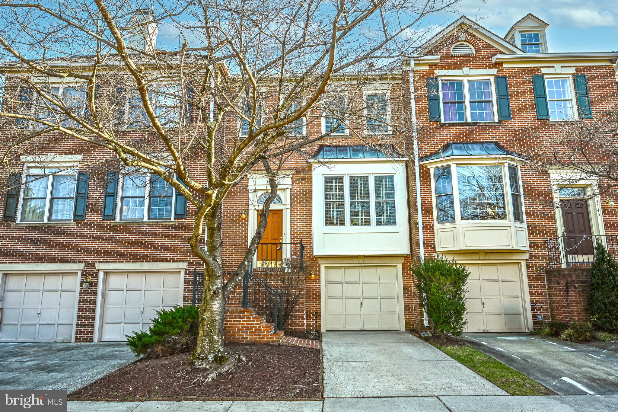 COURTHOUSE WOODS - Residential