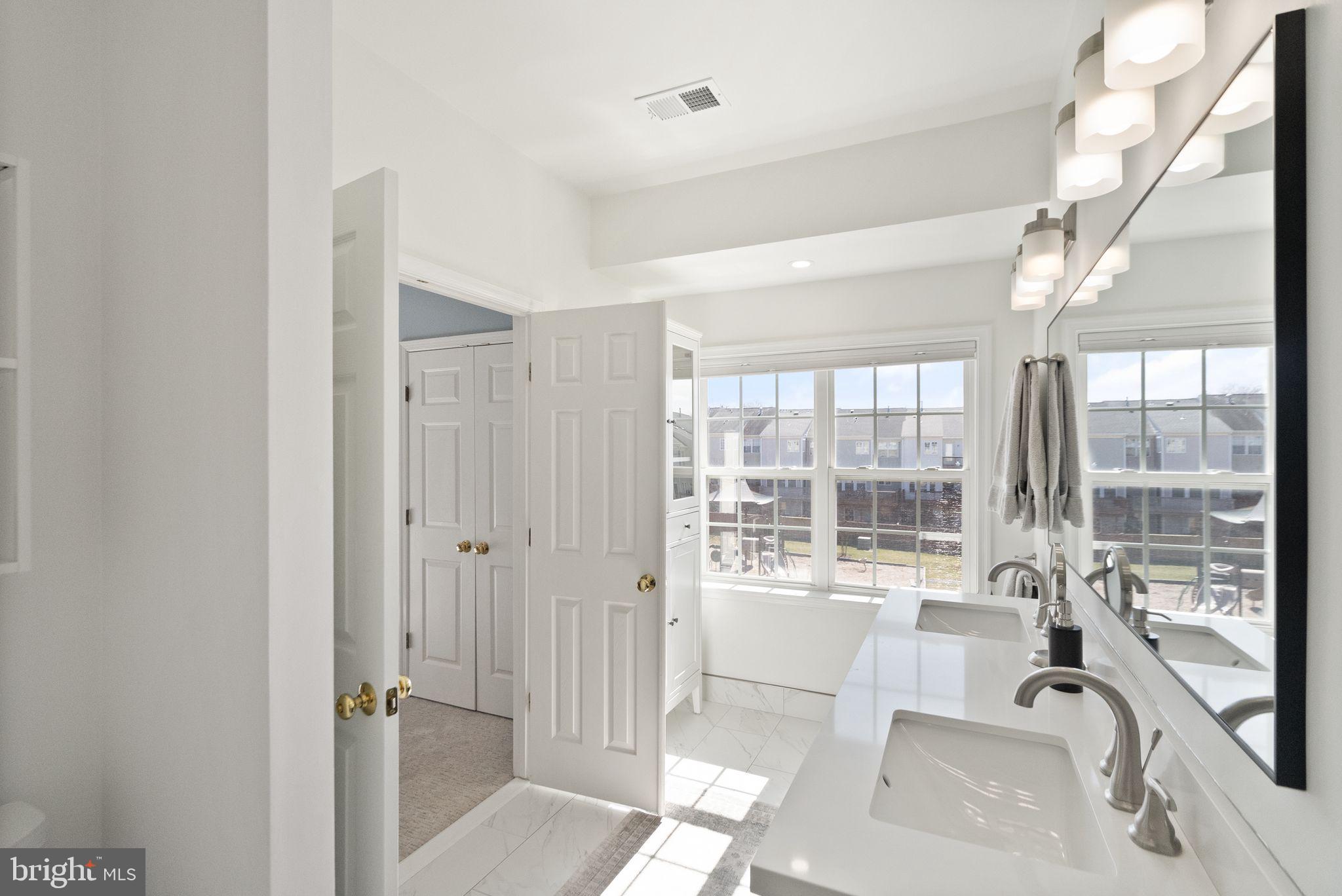 EDWARDS LANDING - Residential