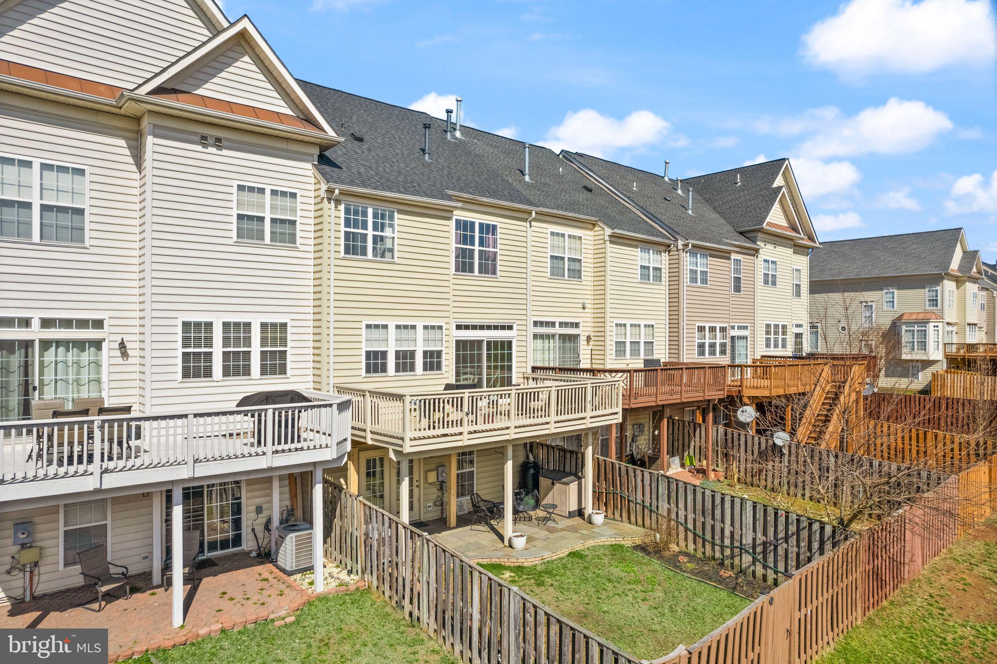 EDWARDS LANDING - Residential