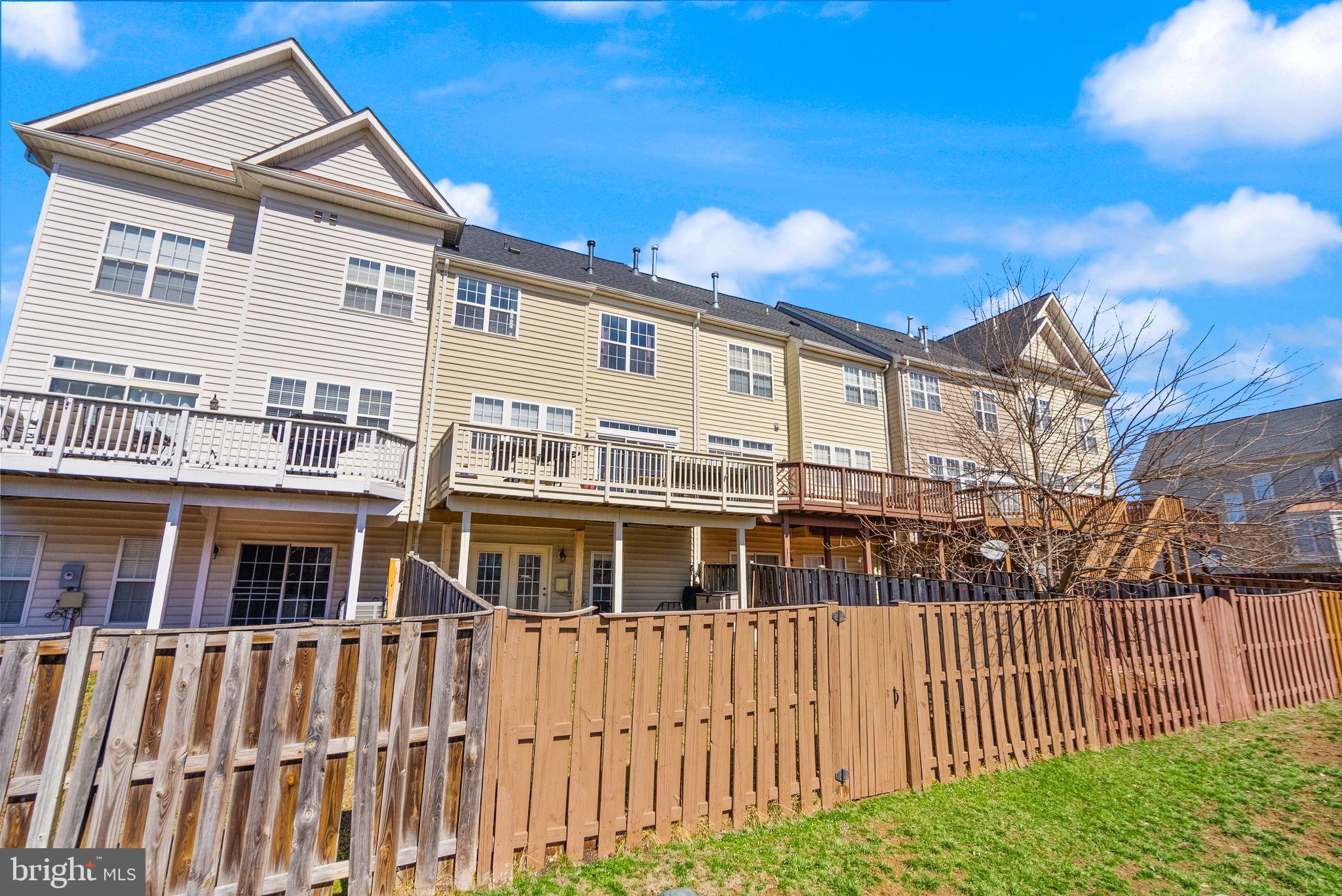 EDWARDS LANDING - Residential