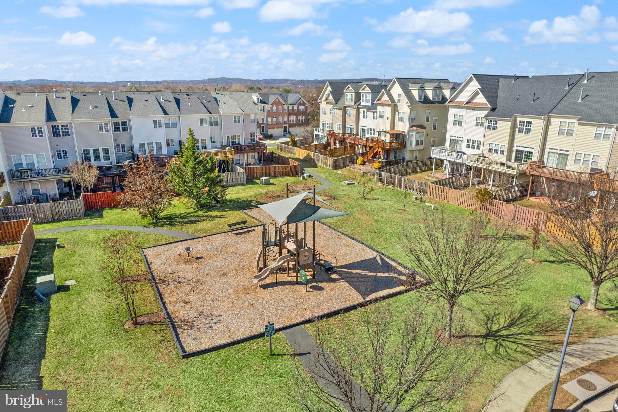 EDWARDS LANDING - Residential