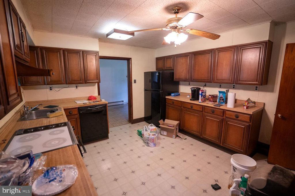 Photo of 49 PILGRIM DR, LANCASTER, PA 17603 (MLS # PALA2038840)