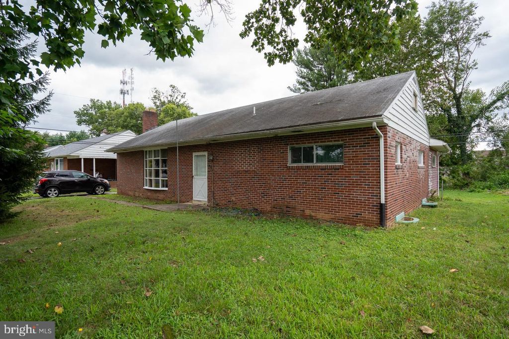 Photo of 49 PILGRIM DR, LANCASTER, PA 17603 (MLS # PALA2038840)