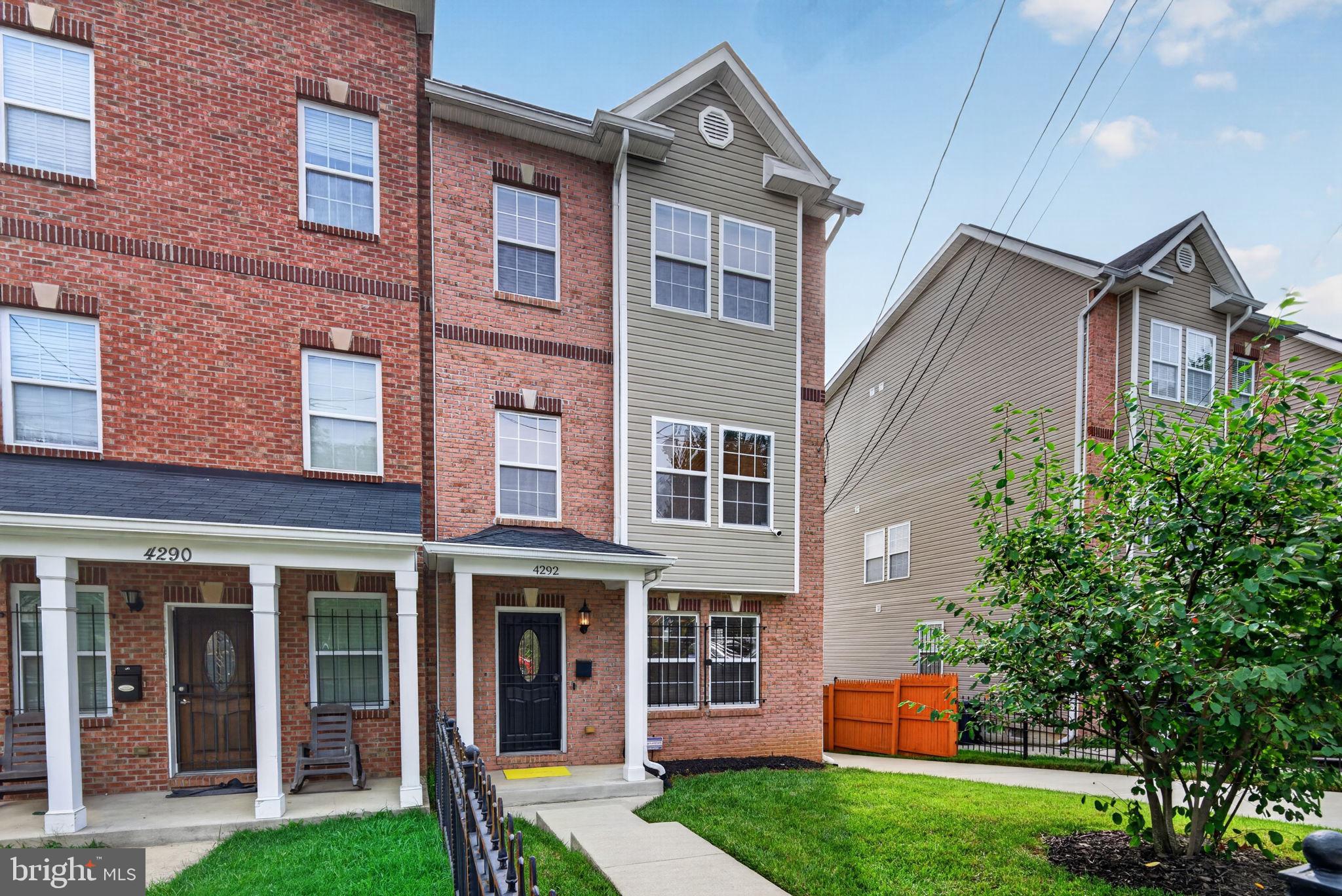4292 SOUTH CAPITOL TERRACE SW