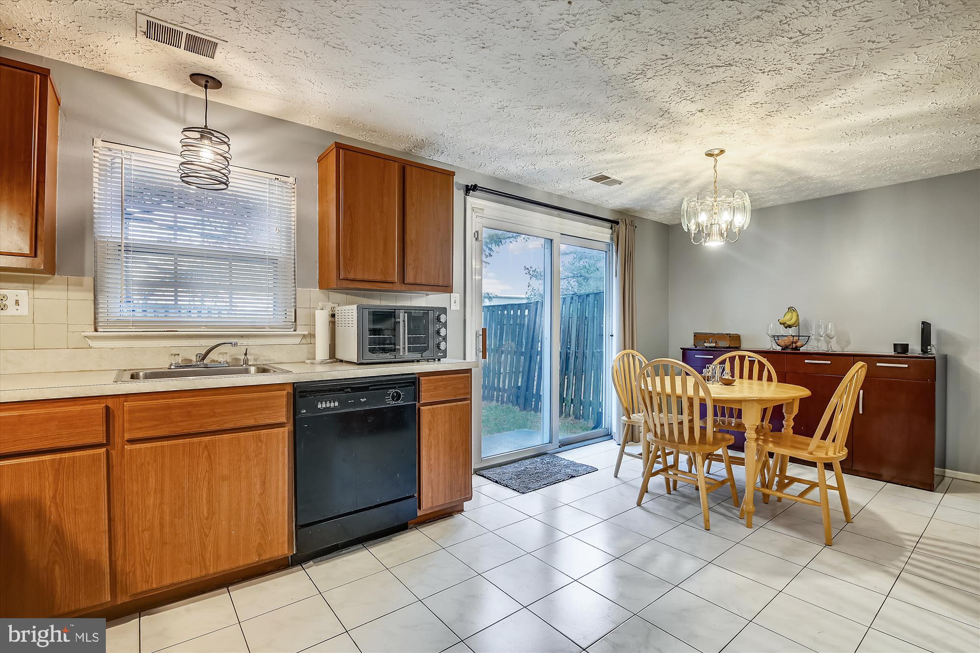 CLINTON PLAZA TOWNHOUSES - Residential