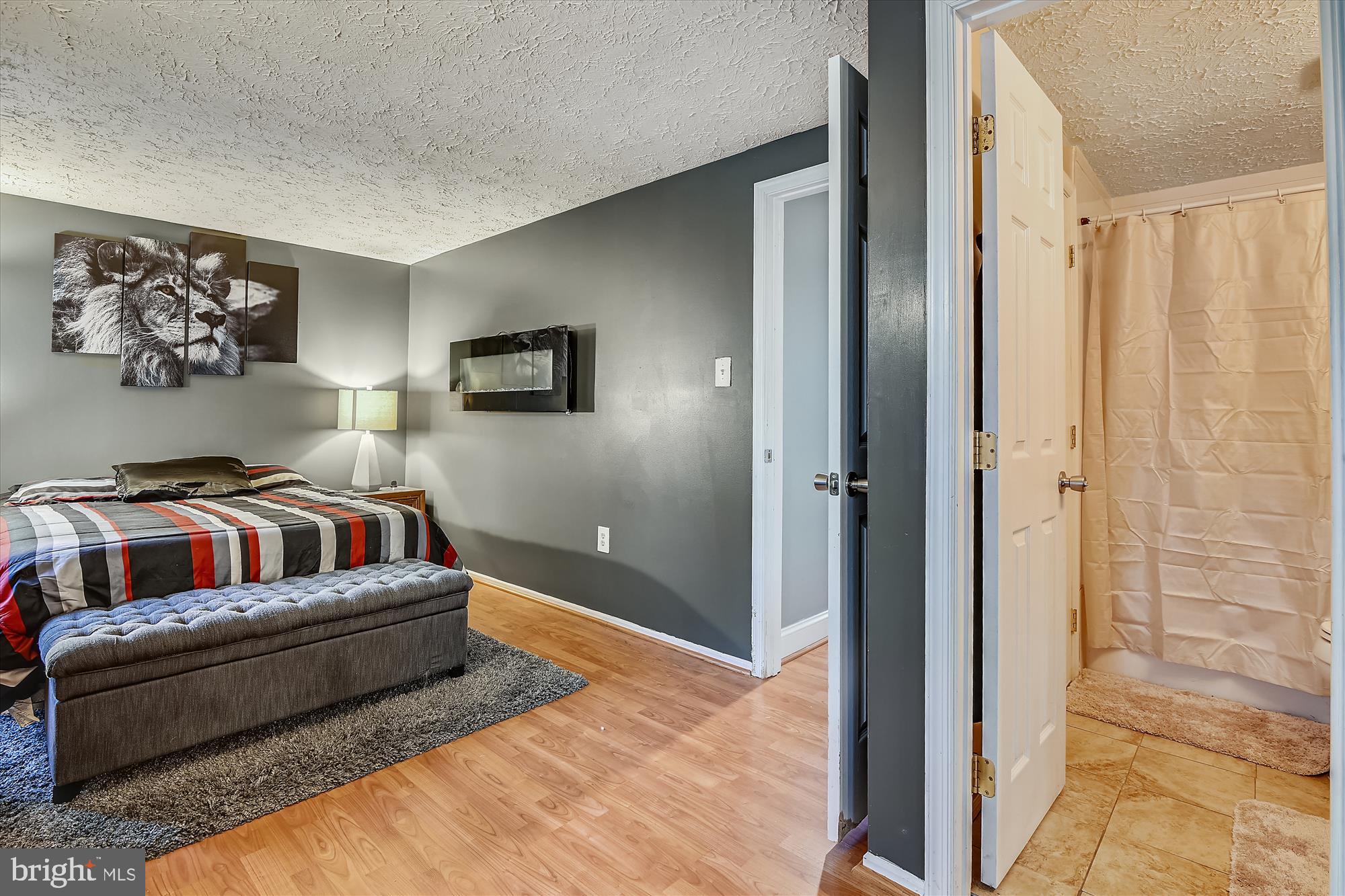 CLINTON PLAZA TOWNHOUSES - Residential