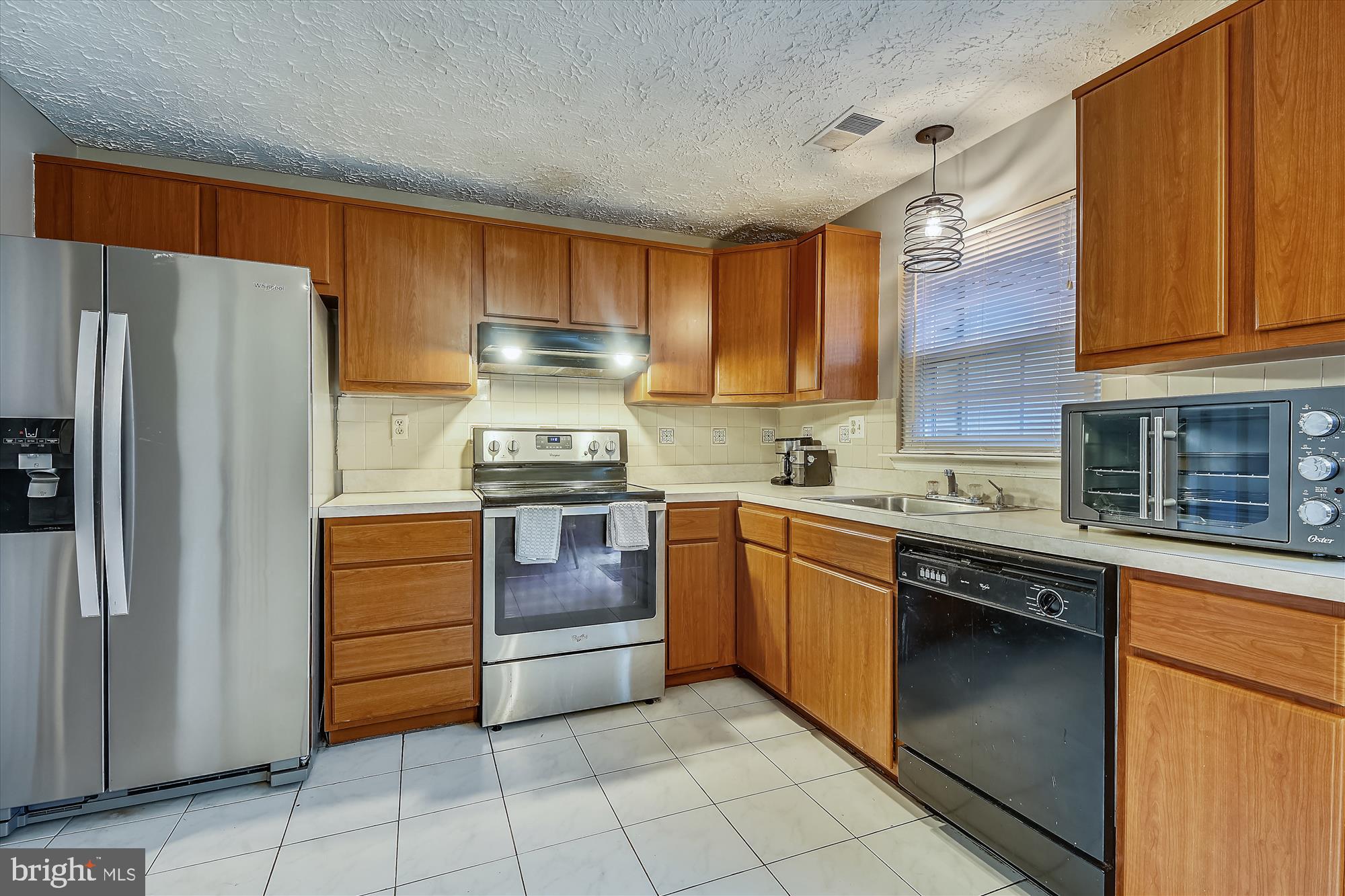 CLINTON PLAZA TOWNHOUSES - Residential