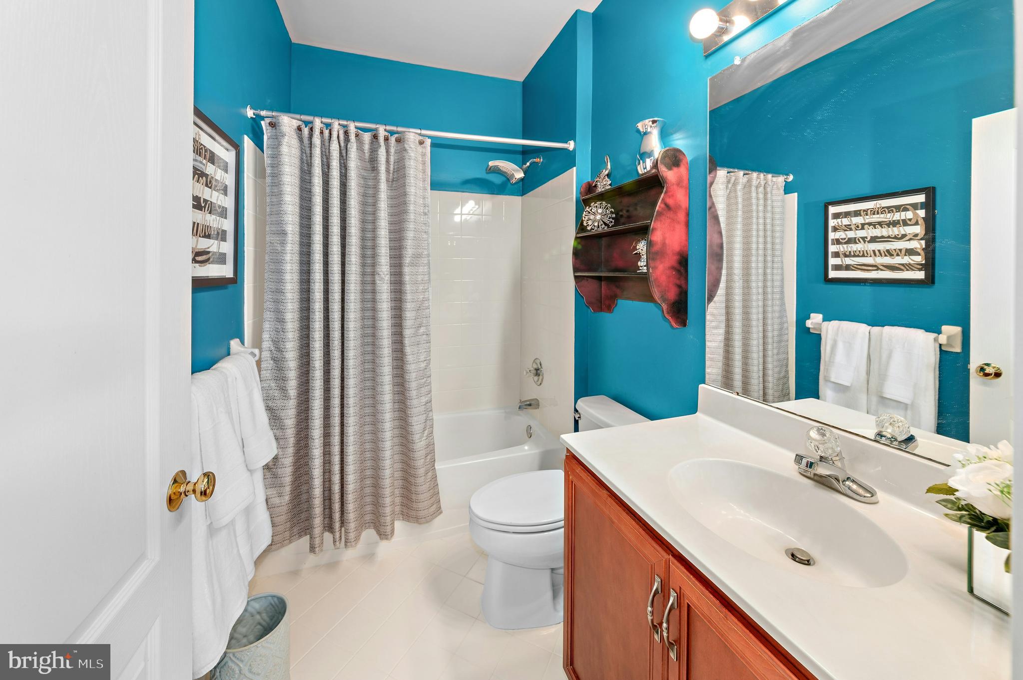 WOODSIDE ESTATES - Residential